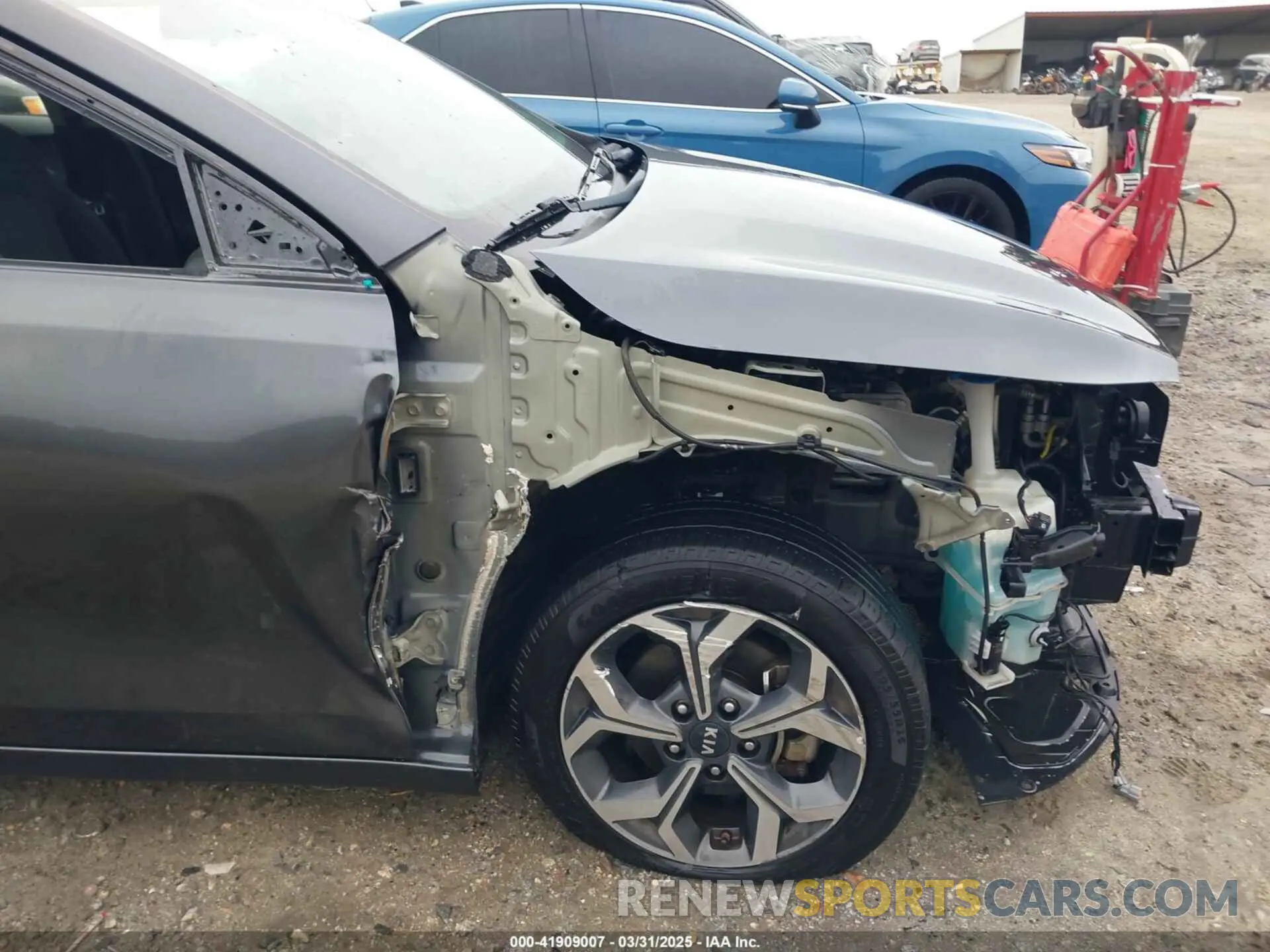 18 fotografías del automóvil dañado 3KPF24AD0KE097627 KIA FORTE 2019