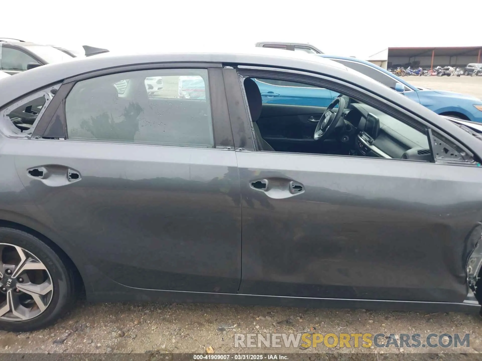 19 fotografías del automóvil dañado 3KPF24AD0KE097627 KIA FORTE 2019