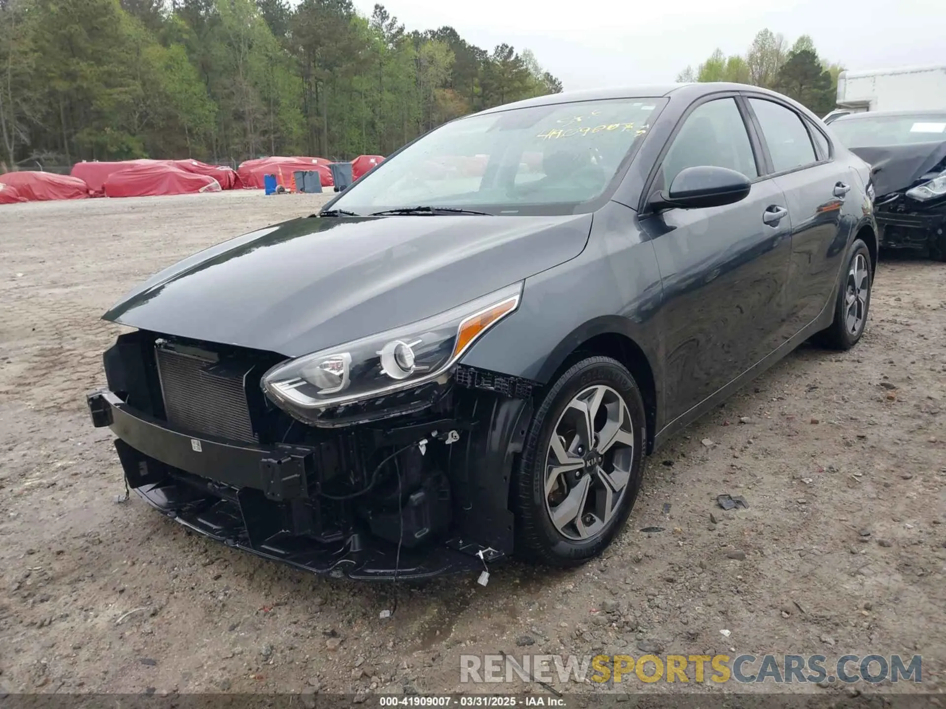 2 fotografías del automóvil dañado 3KPF24AD0KE097627 KIA FORTE 2019