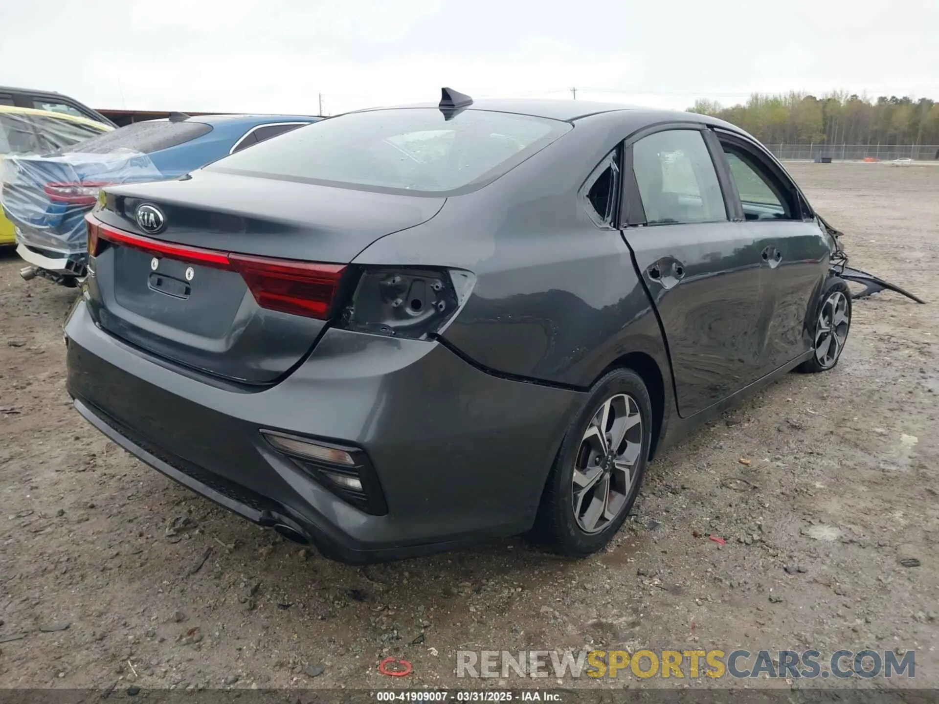 4 fotografías del automóvil dañado 3KPF24AD0KE097627 KIA FORTE 2019