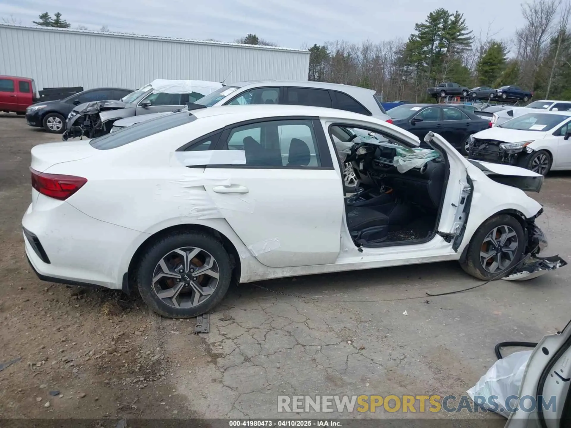 14 fotografías del automóvil dañado 3KPF24AD0KE103717 KIA FORTE 2019