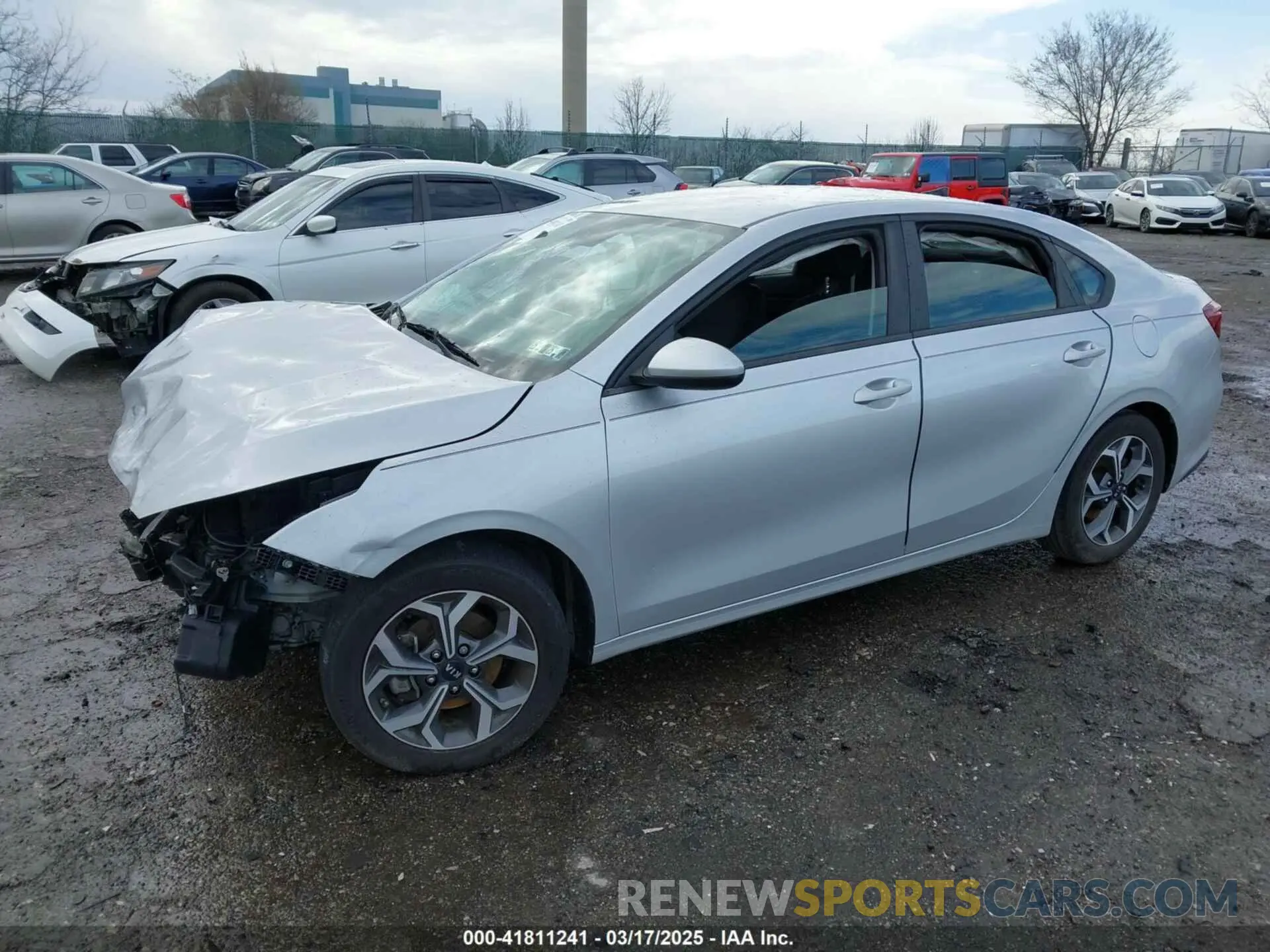 2 fotografías del automóvil dañado 3KPF24AD0KE131548 KIA FORTE 2019