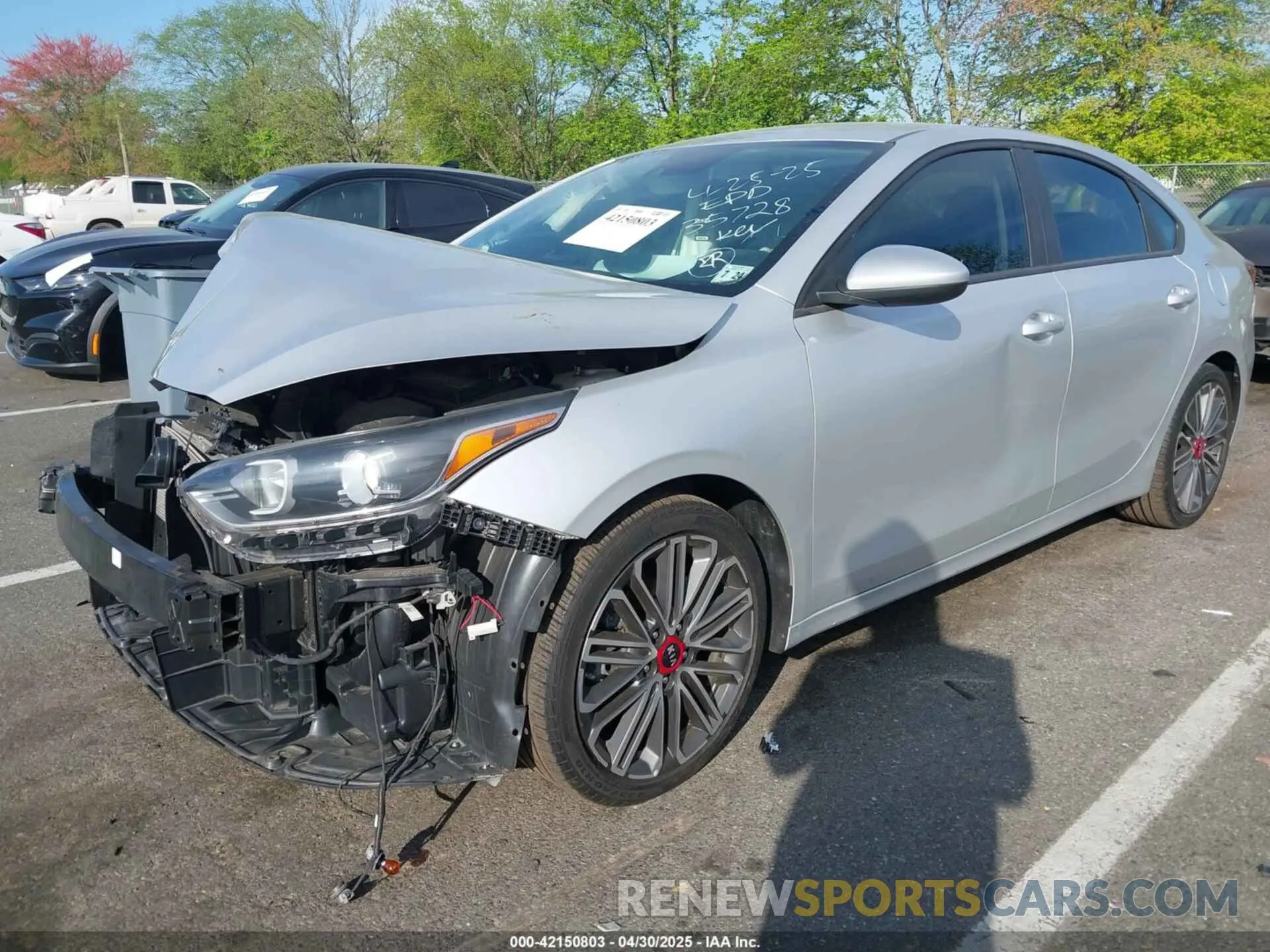 2 fotografías del automóvil dañado 3KPF24AD0KE135728 KIA FORTE 2019