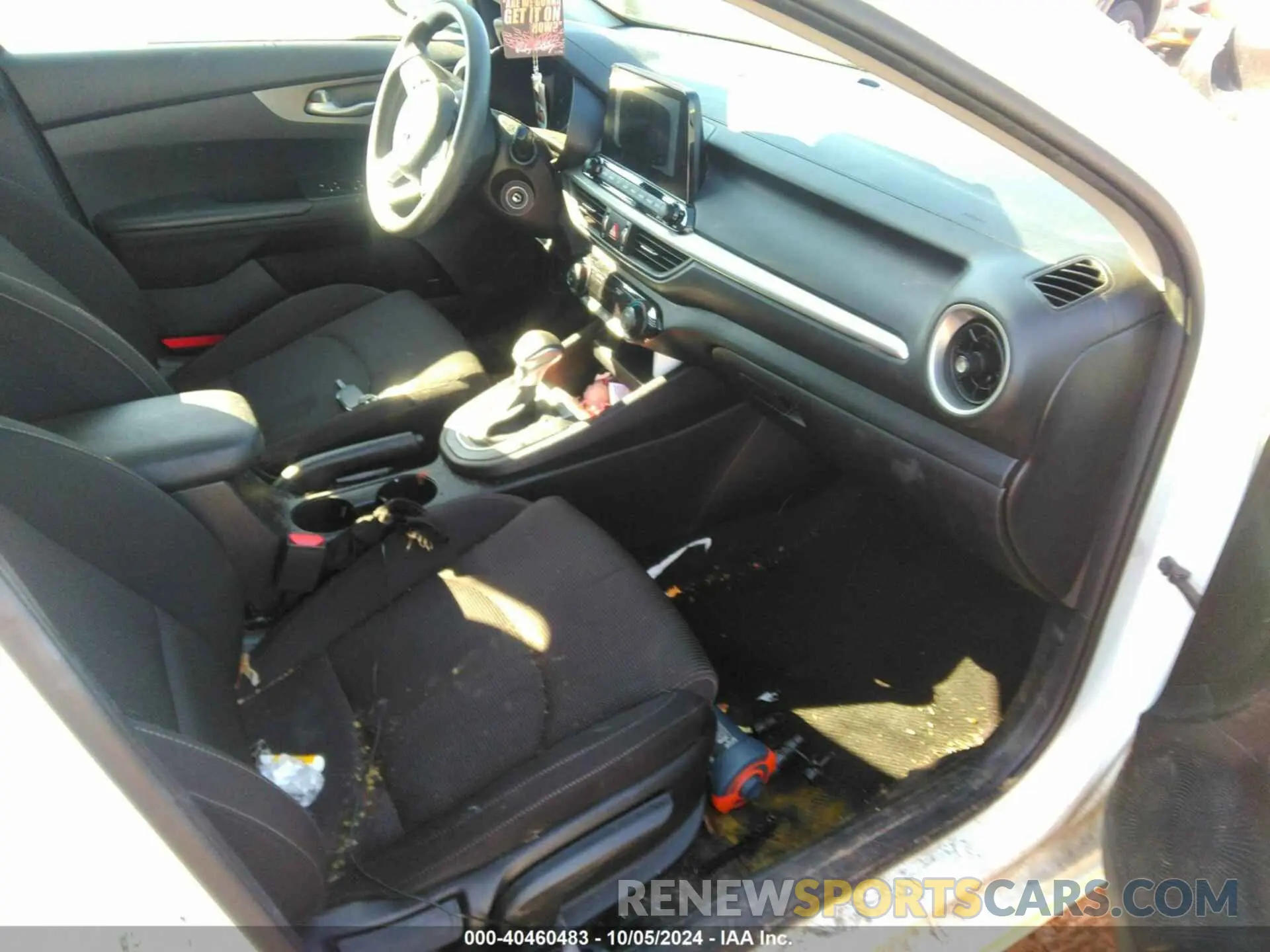 5 fotografías del automóvil dañado 3KPF24AD1KE006977 KIA FORTE 2019