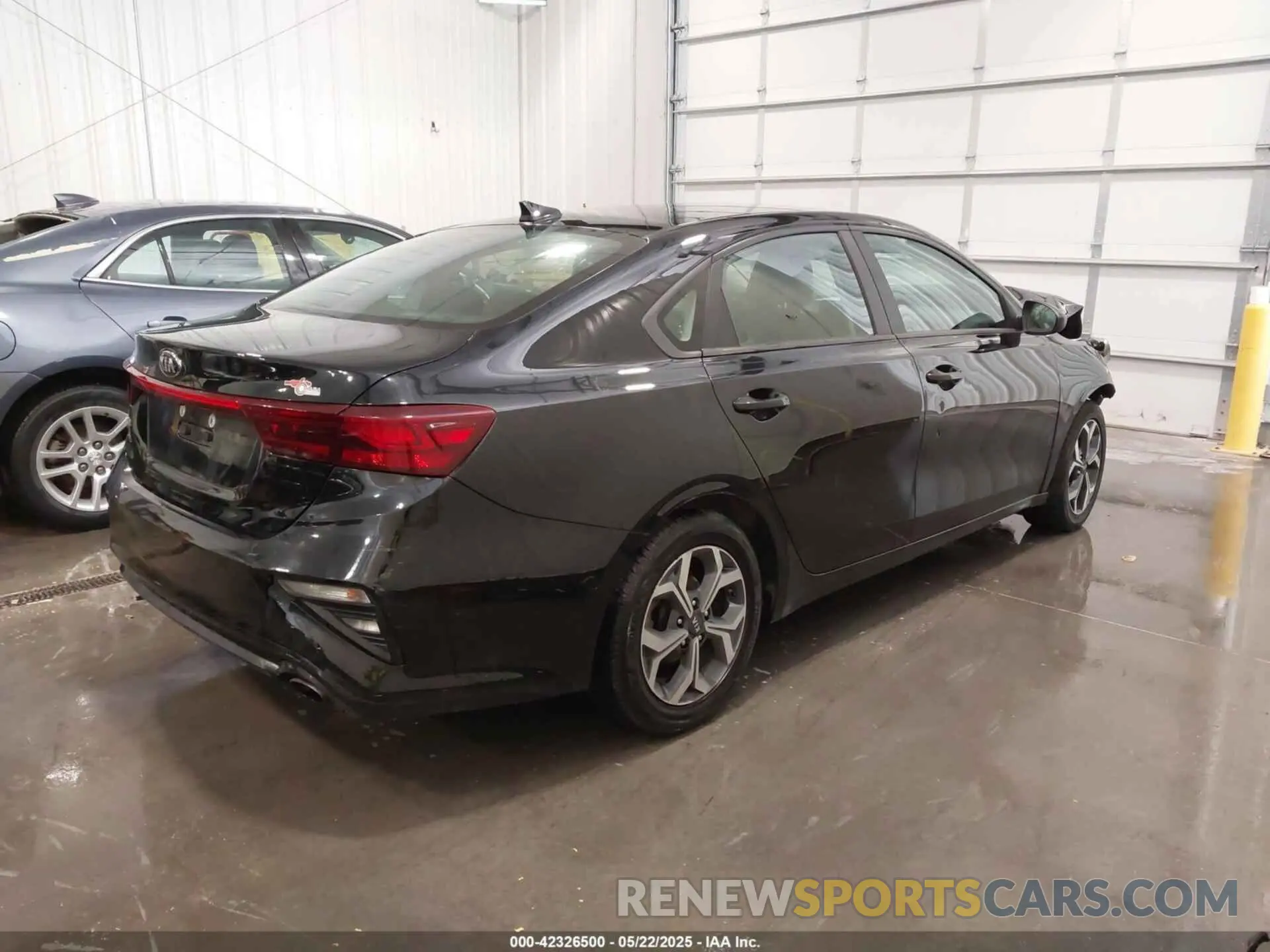 4 fotografías del automóvil dañado 3KPF24AD1KE017574 KIA FORTE 2019