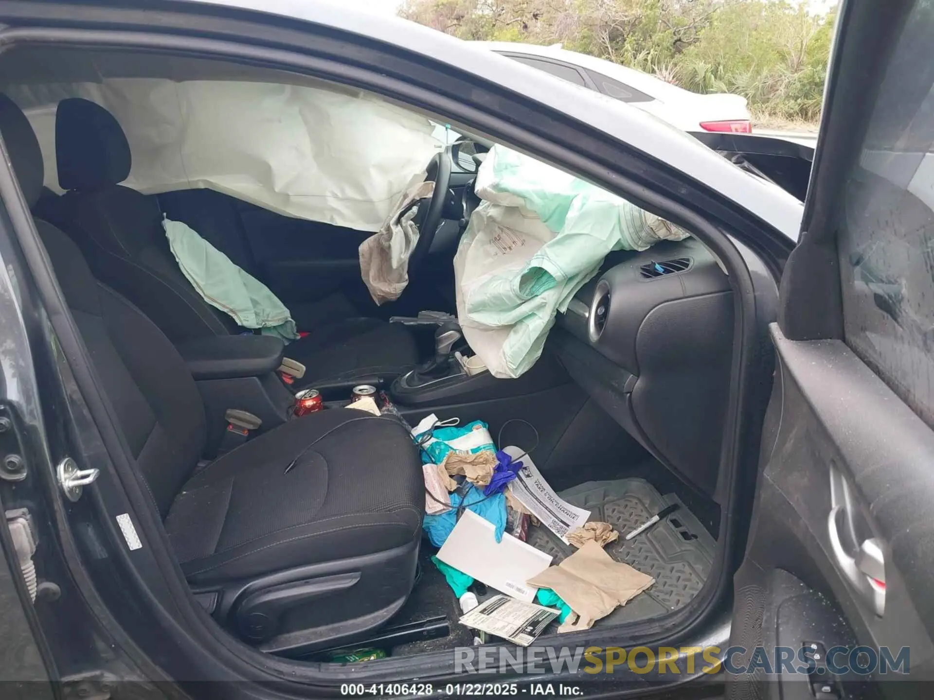 5 fotografías del automóvil dañado 3KPF24AD1KE111356 KIA FORTE 2019