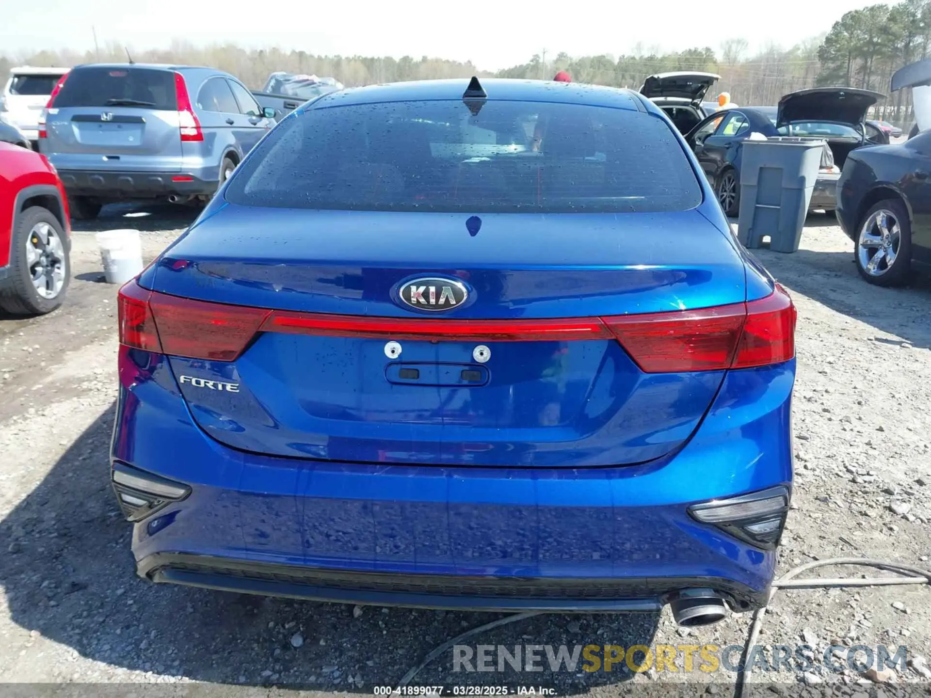 17 fotografías del automóvil dañado 3KPF24AD1KE123197 KIA FORTE 2019
