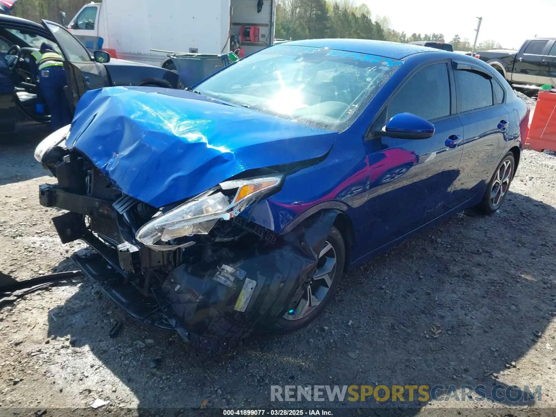 2 fotografías del automóvil dañado 3KPF24AD1KE123197 KIA FORTE 2019