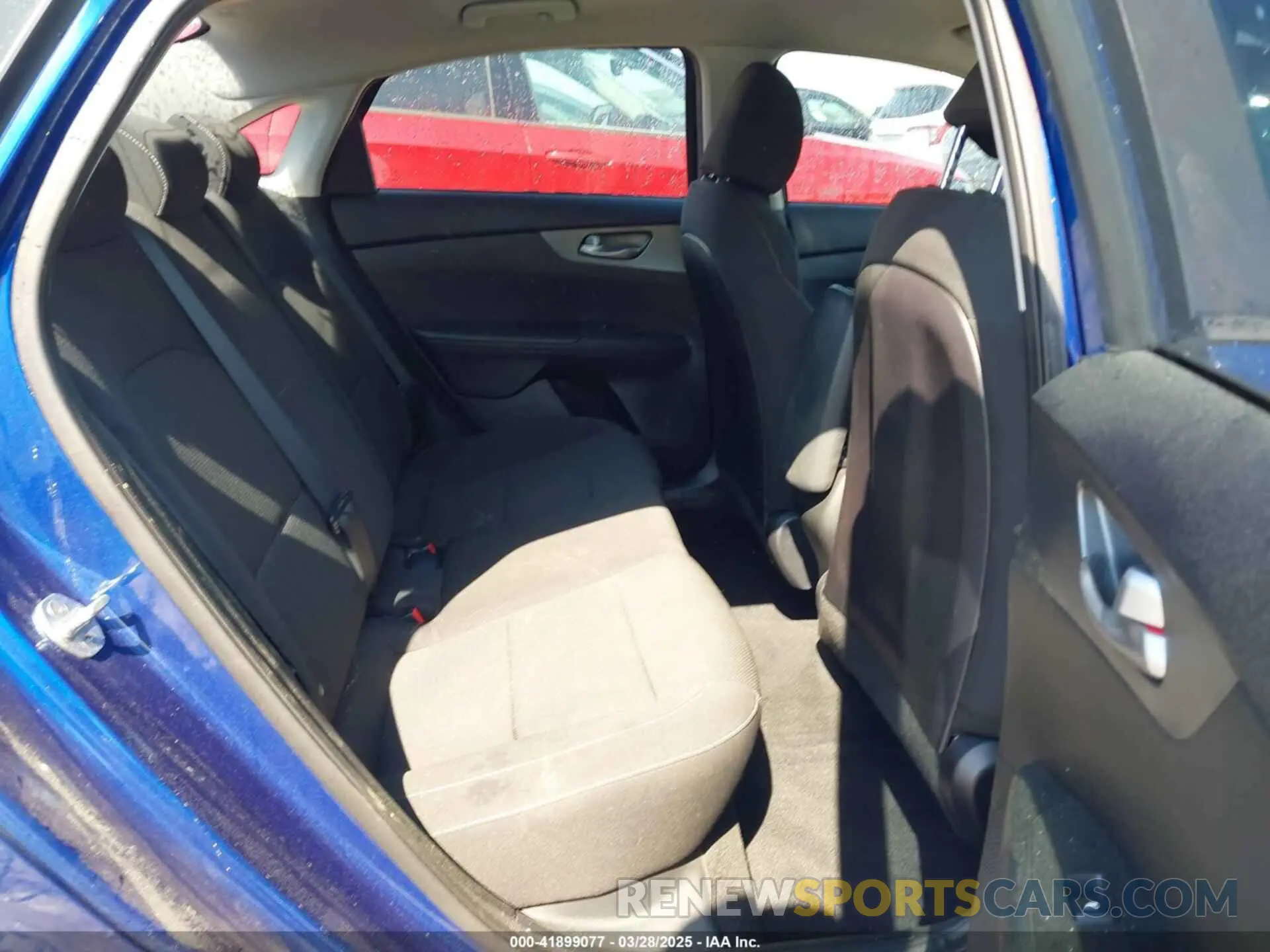 8 fotografías del automóvil dañado 3KPF24AD1KE123197 KIA FORTE 2019