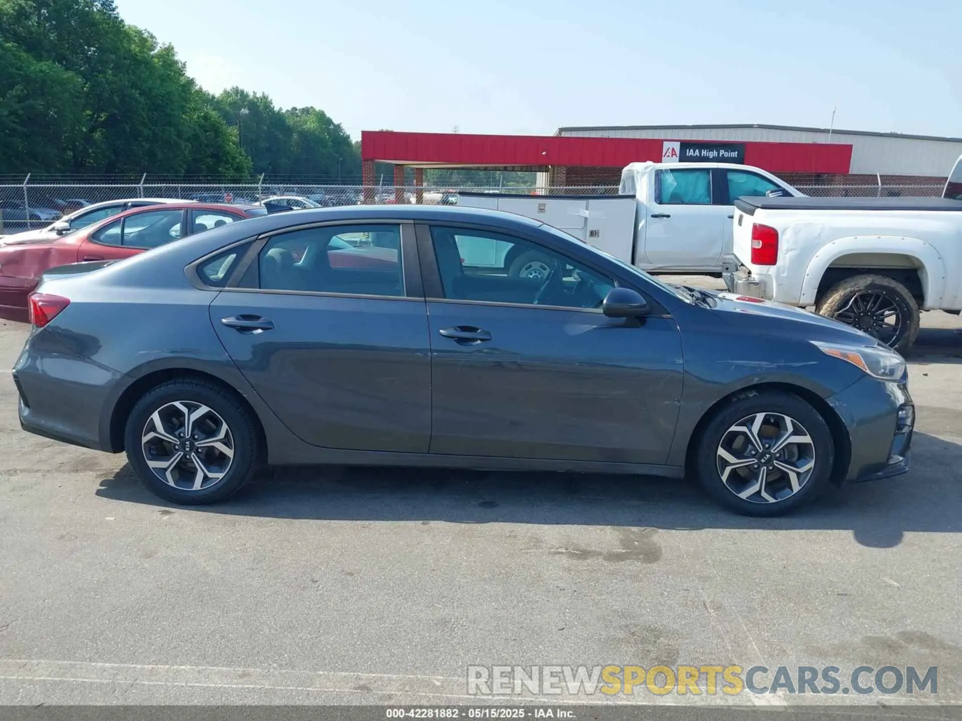 13 fotografías del automóvil dañado 3KPF24AD2KE033833 KIA FORTE 2019