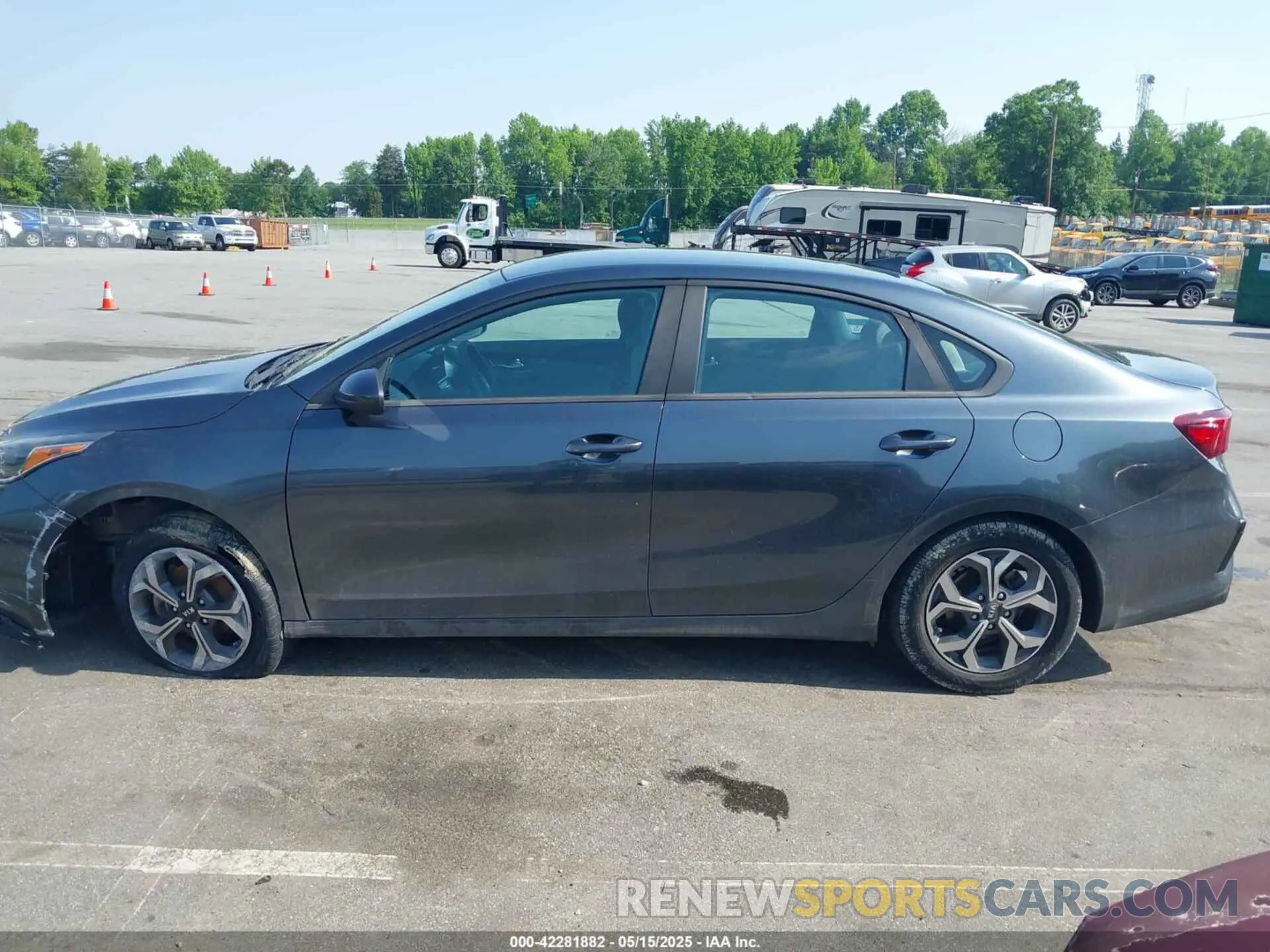 14 fotografías del automóvil dañado 3KPF24AD2KE033833 KIA FORTE 2019
