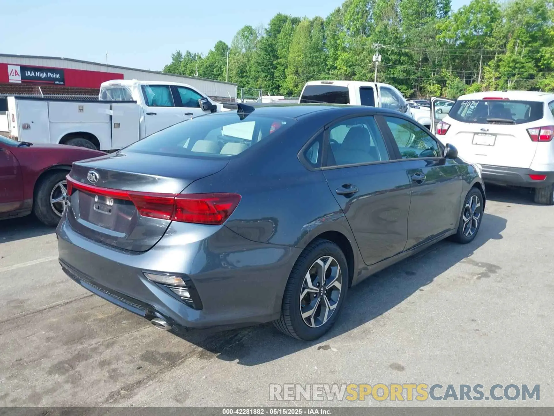 4 fotografías del automóvil dañado 3KPF24AD2KE033833 KIA FORTE 2019