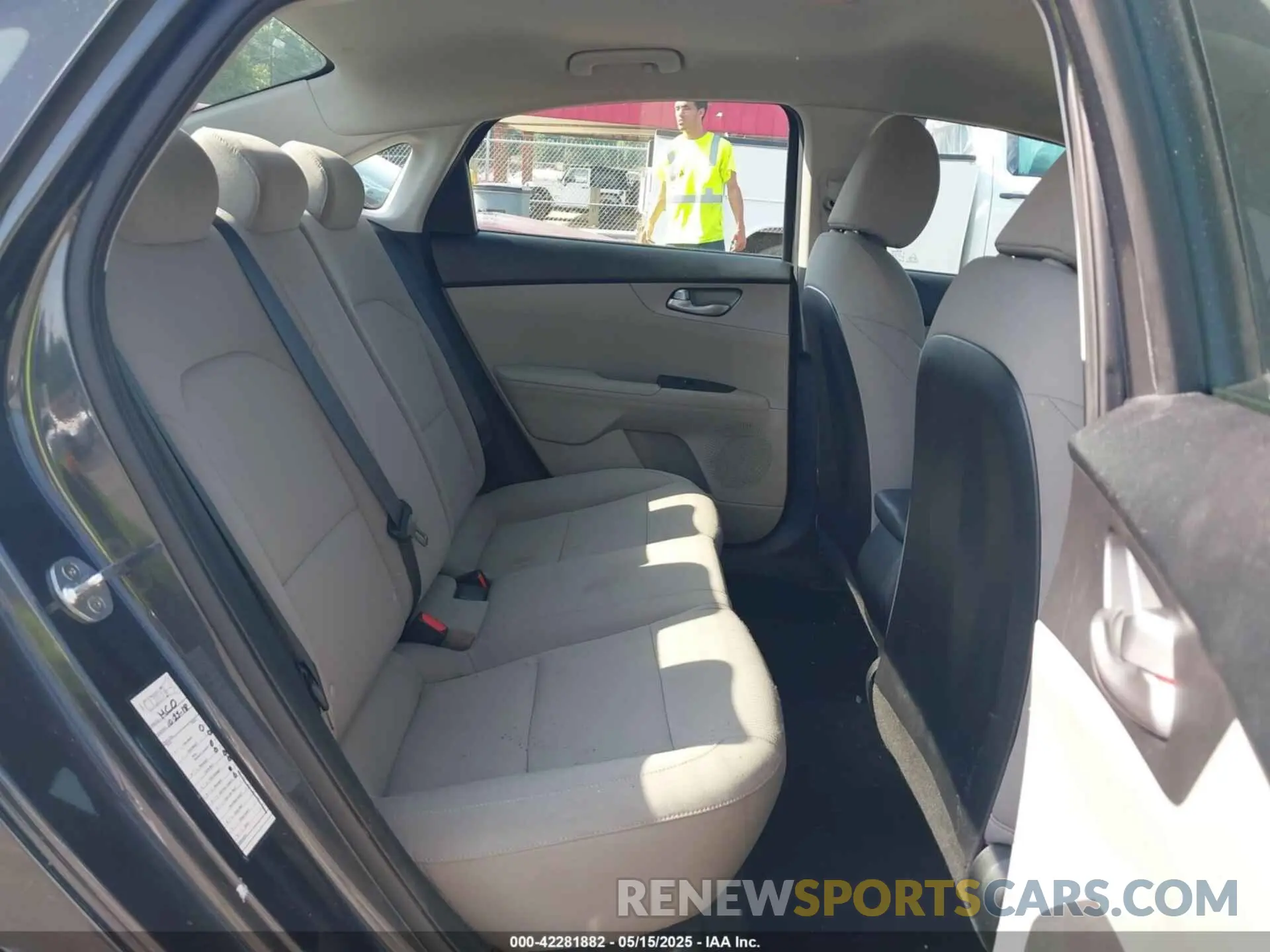 8 fotografías del automóvil dañado 3KPF24AD2KE033833 KIA FORTE 2019