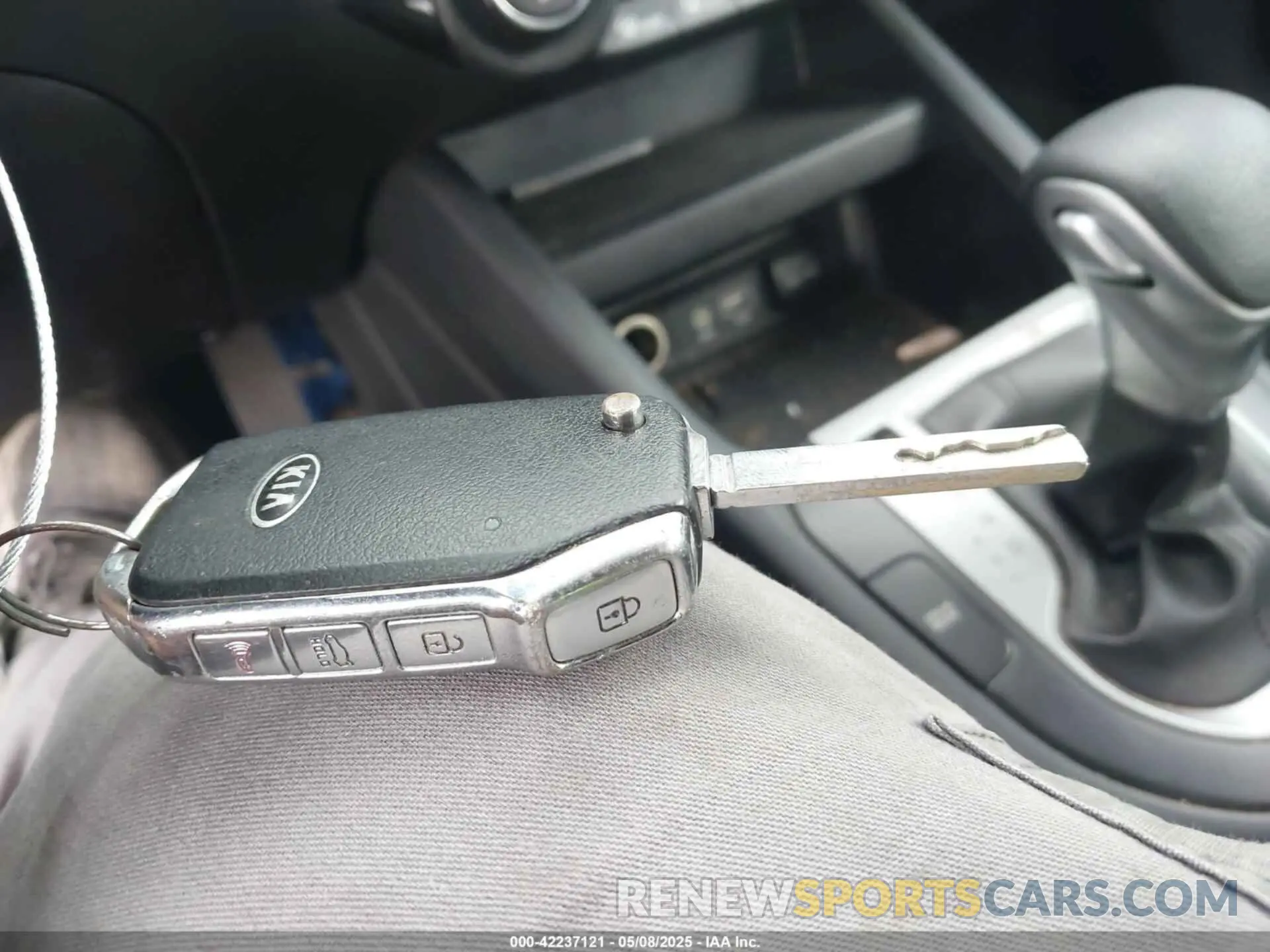 11 fotografías del automóvil dañado 3KPF24AD2KE040605 KIA FORTE 2019