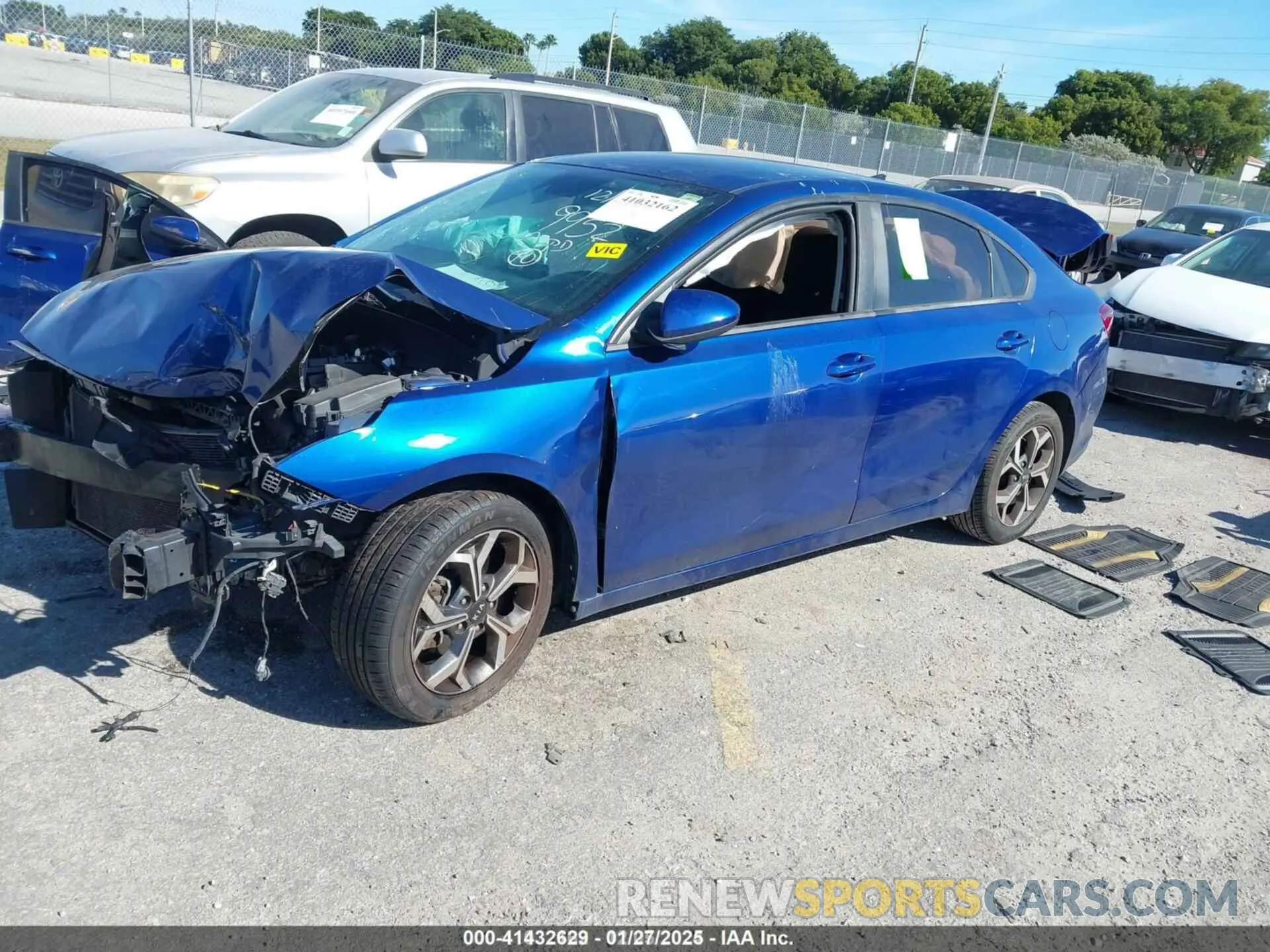 2 fotografías del automóvil dañado 3KPF24AD2KE049952 KIA FORTE 2019