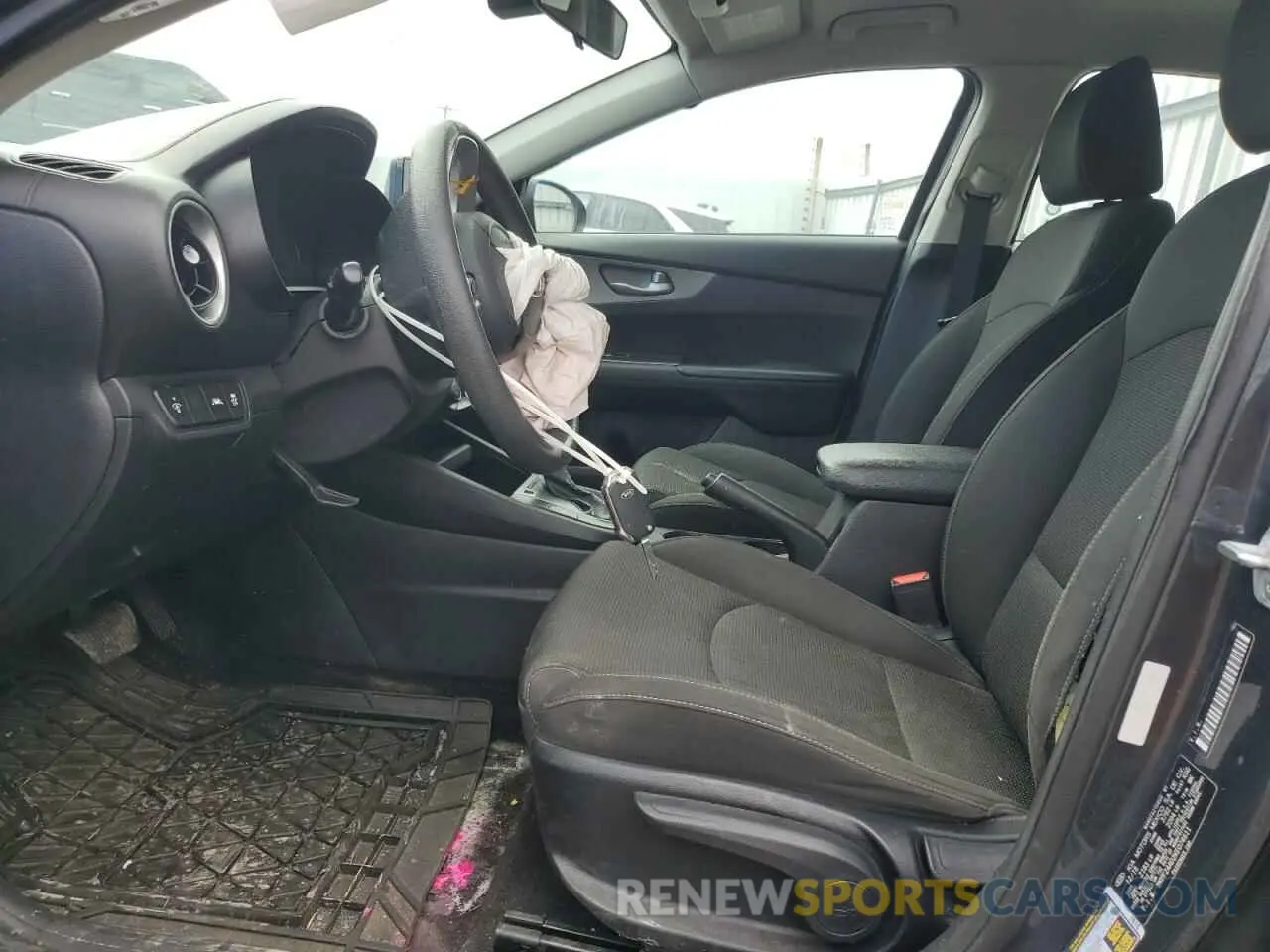 7 fotografías del automóvil dañado 3KPF24AD2KE074611 KIA FORTE 2019