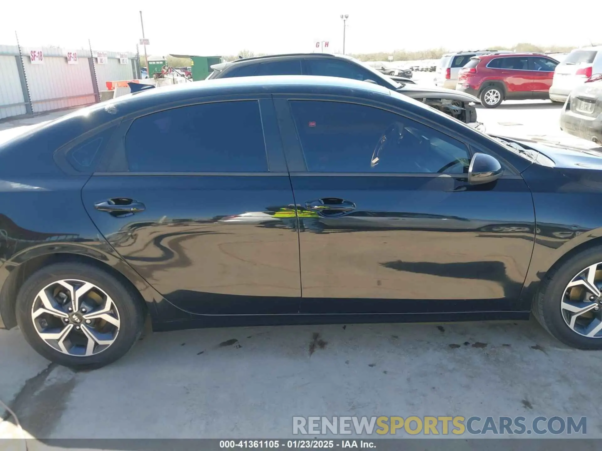 13 fotografías del automóvil dañado 3KPF24AD2KE090047 KIA FORTE 2019