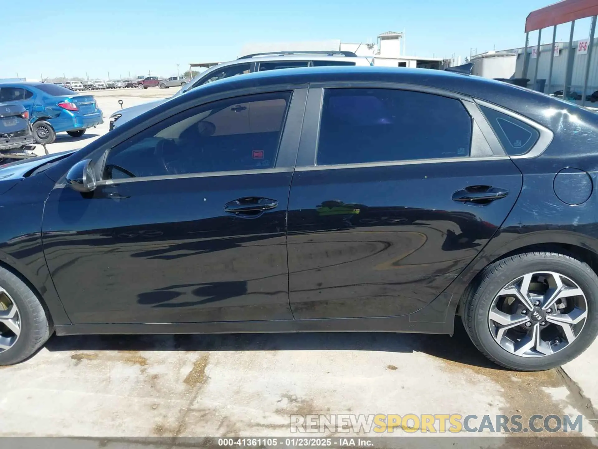 14 fotografías del automóvil dañado 3KPF24AD2KE090047 KIA FORTE 2019