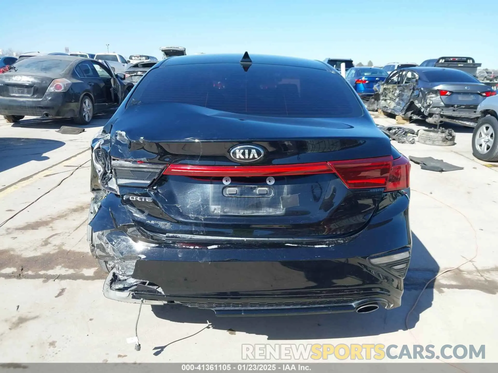 16 fotografías del automóvil dañado 3KPF24AD2KE090047 KIA FORTE 2019