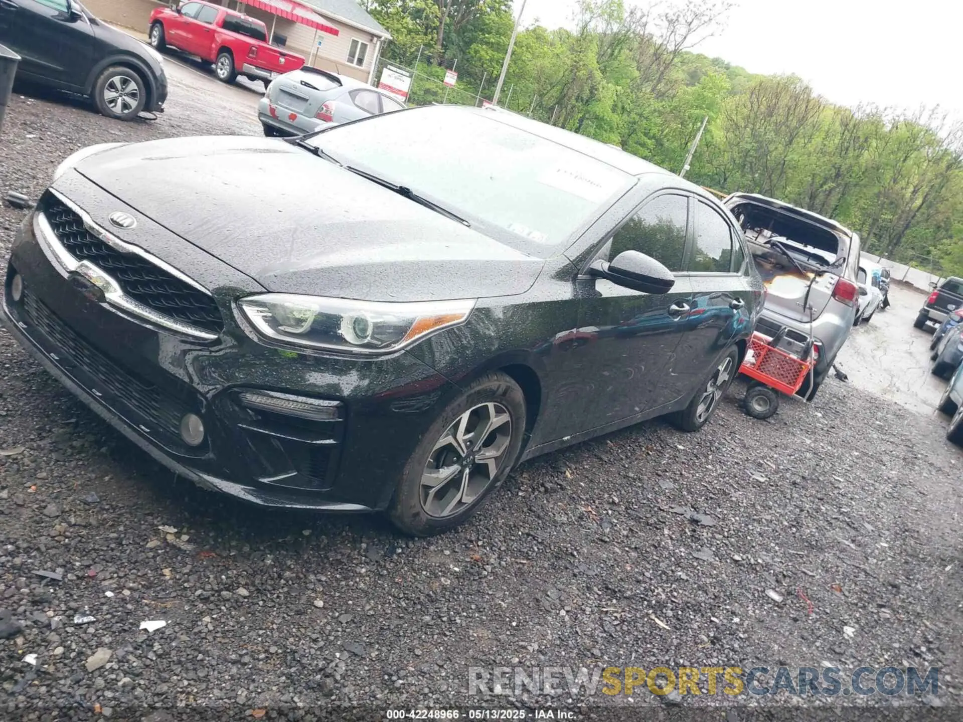 2 fotografías del automóvil dañado 3KPF24AD2KE098732 KIA FORTE 2019