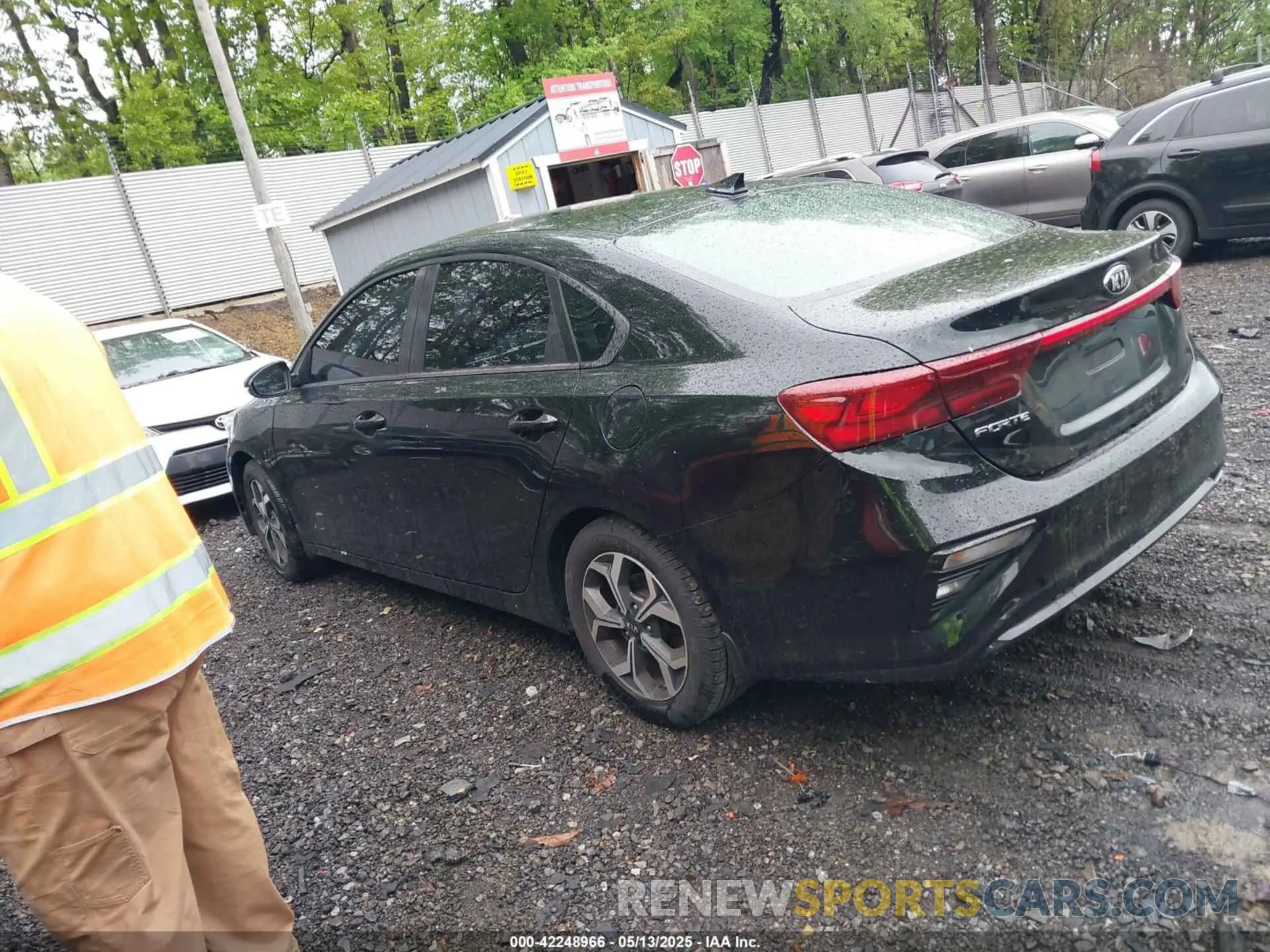 3 fotografías del automóvil dañado 3KPF24AD2KE098732 KIA FORTE 2019