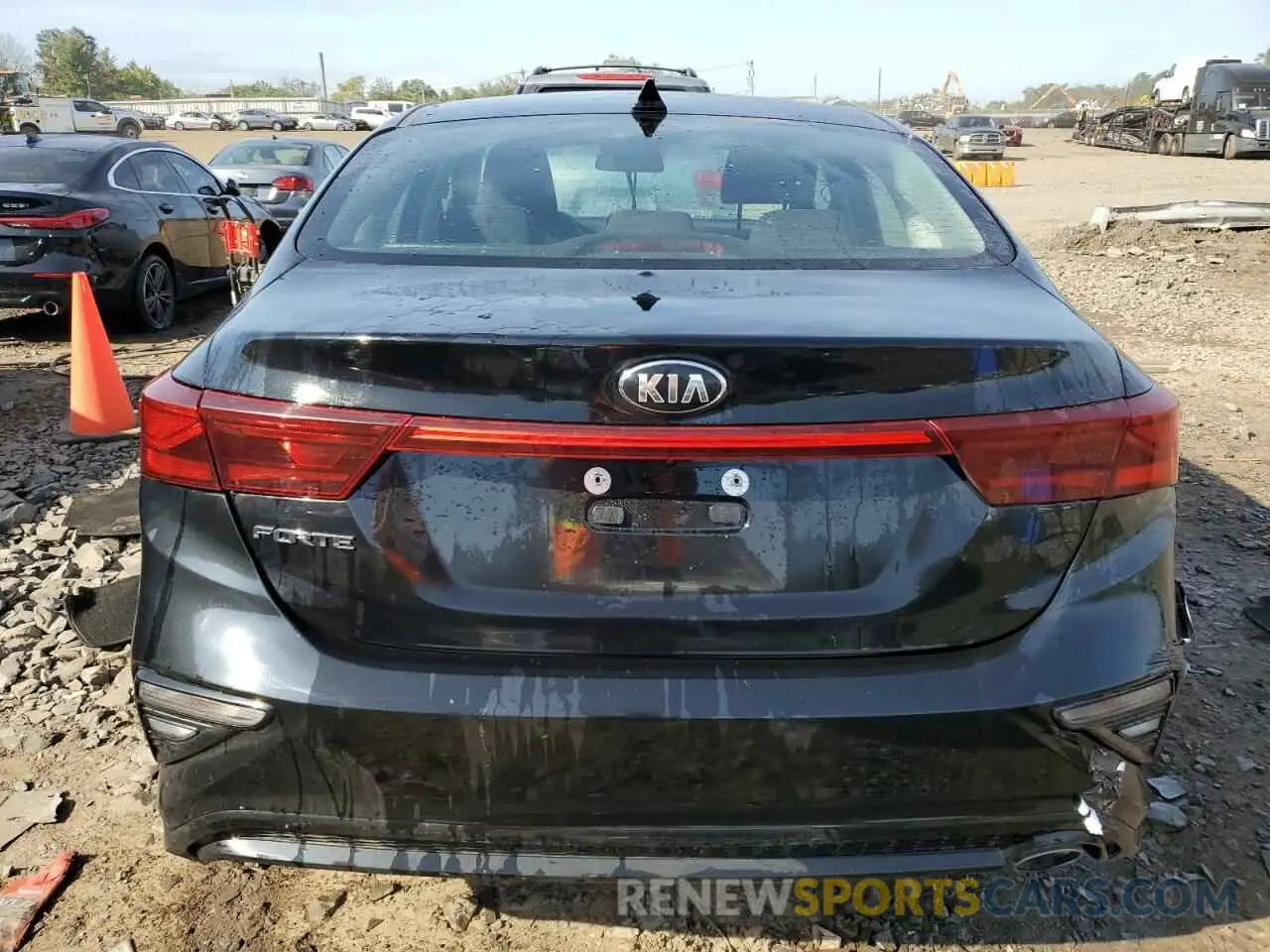 6 fotografías del automóvil dañado 3KPF24AD2KE104495 KIA FORTE 2019