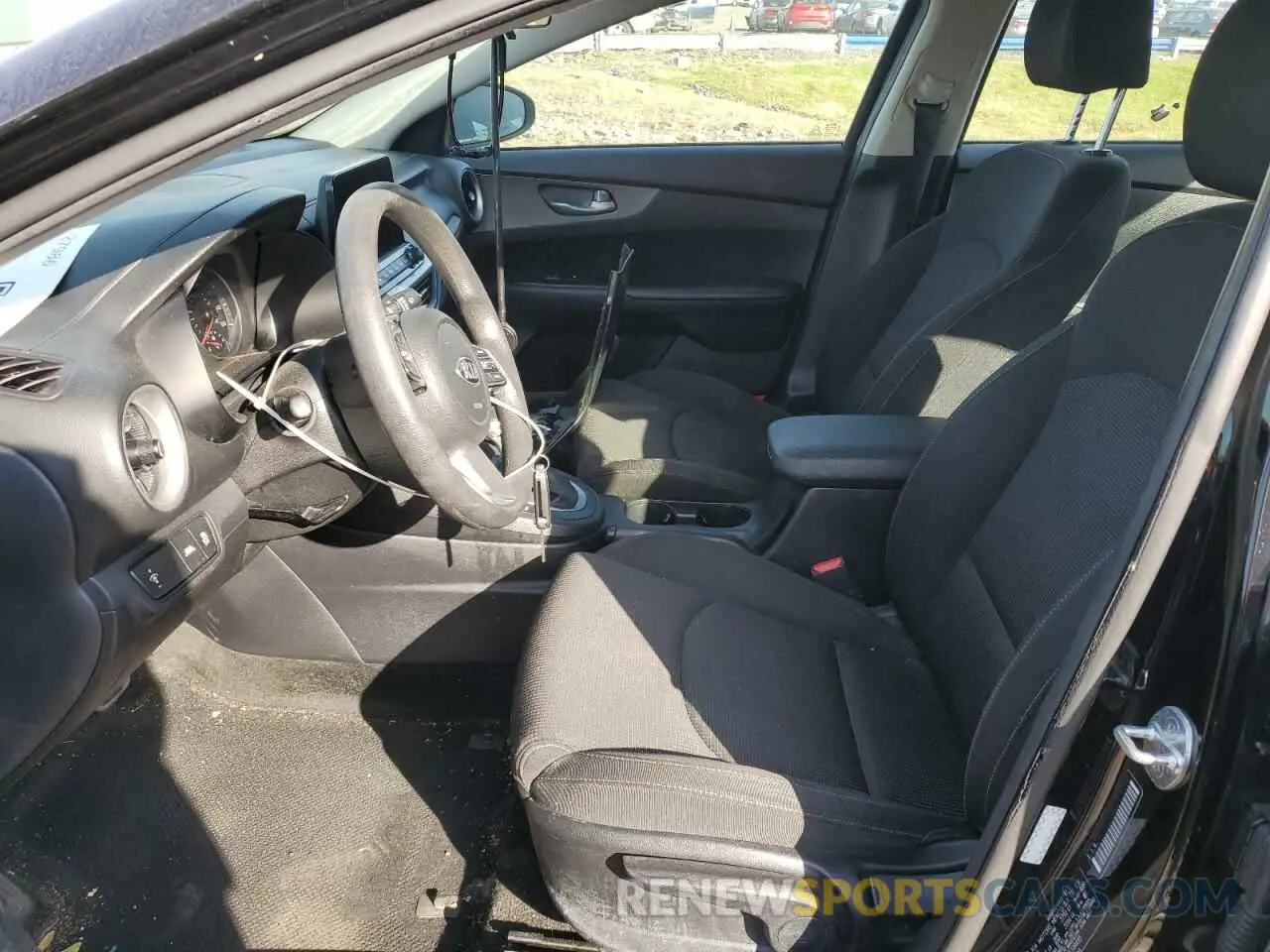 7 fotografías del automóvil dañado 3KPF24AD2KE104495 KIA FORTE 2019
