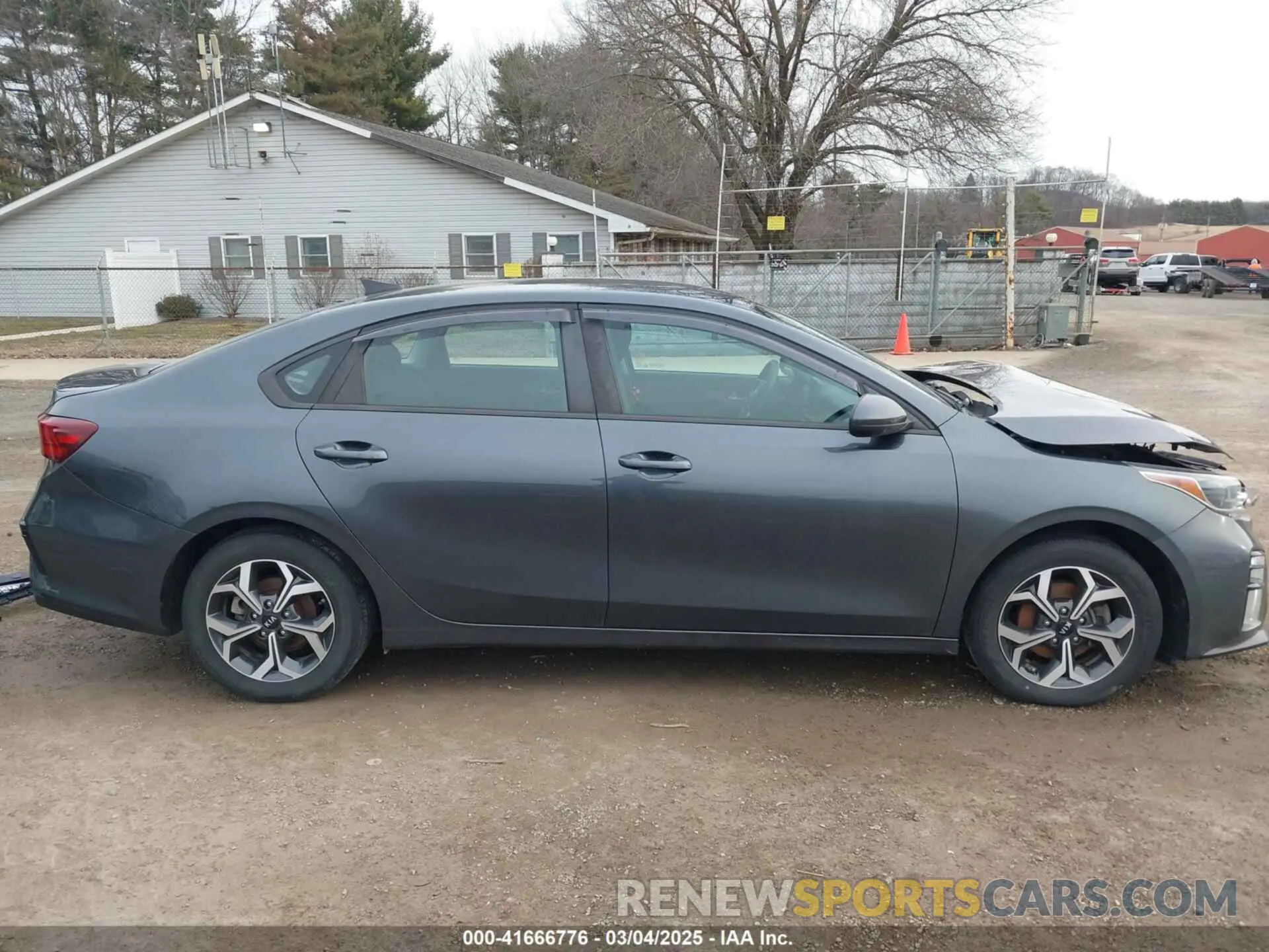 14 fotografías del automóvil dañado 3KPF24AD3KE014207 KIA FORTE 2019