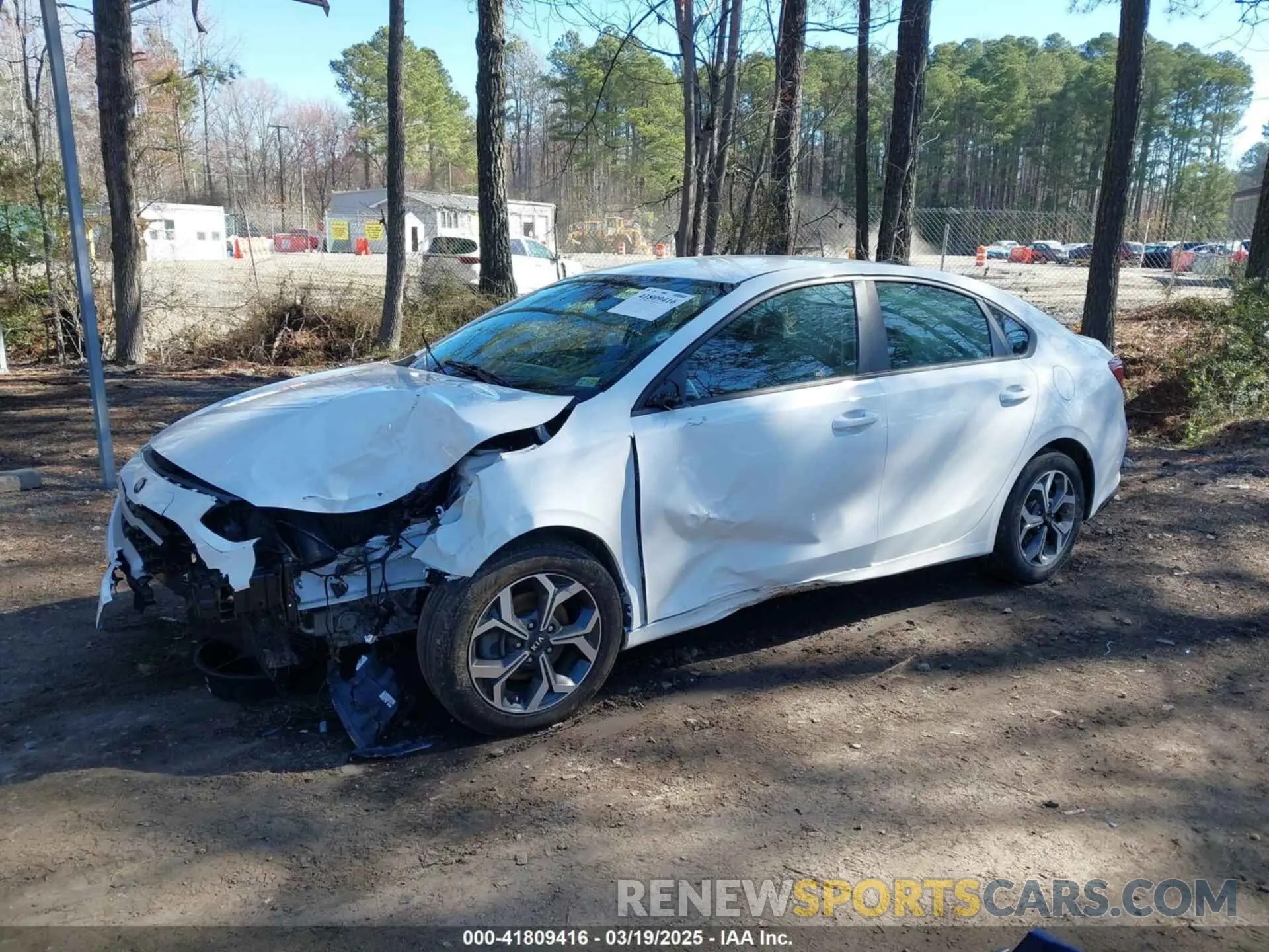 2 fotografías del automóvil dañado 3KPF24AD3KE041519 KIA FORTE 2019