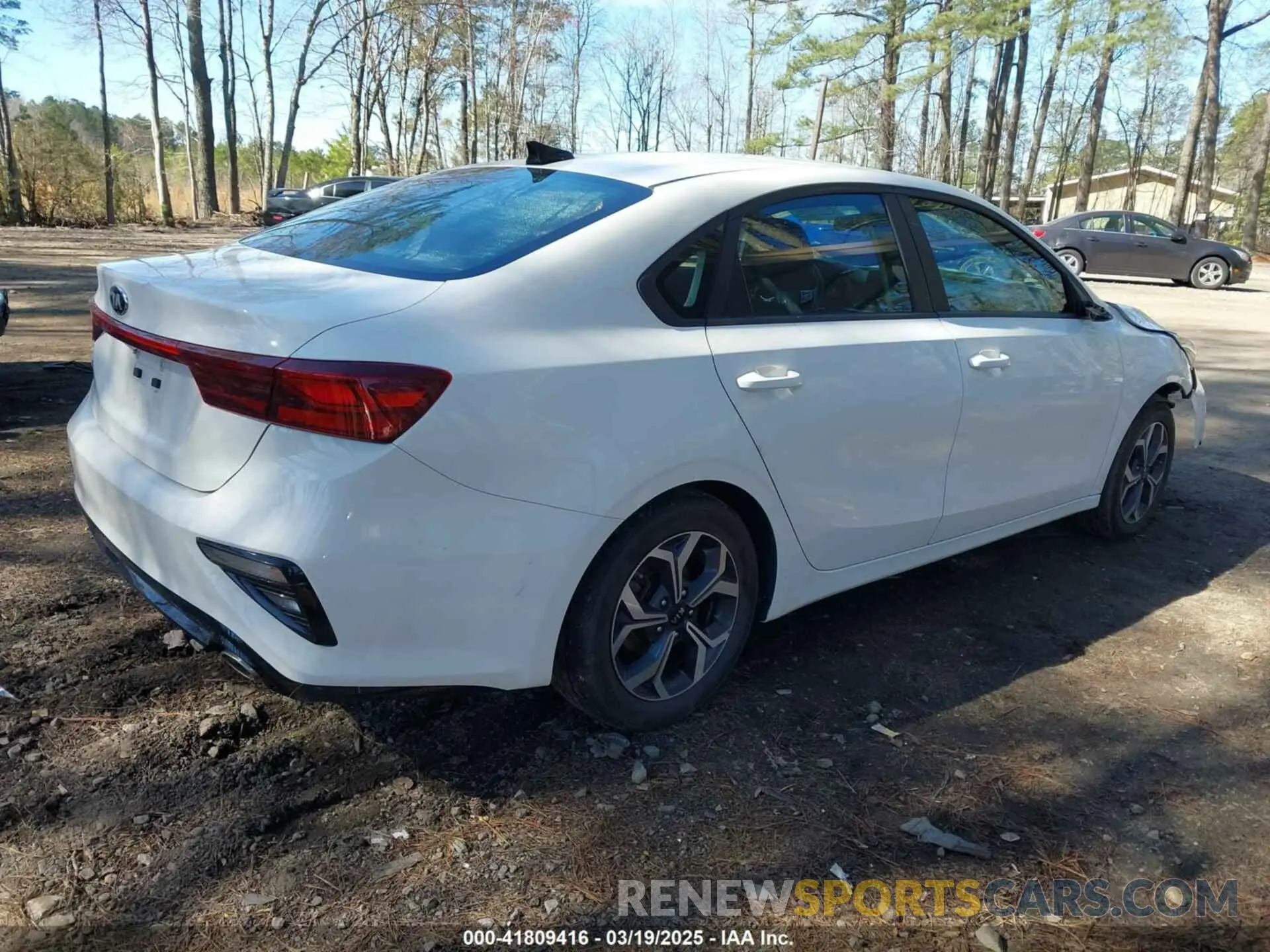 4 fotografías del automóvil dañado 3KPF24AD3KE041519 KIA FORTE 2019