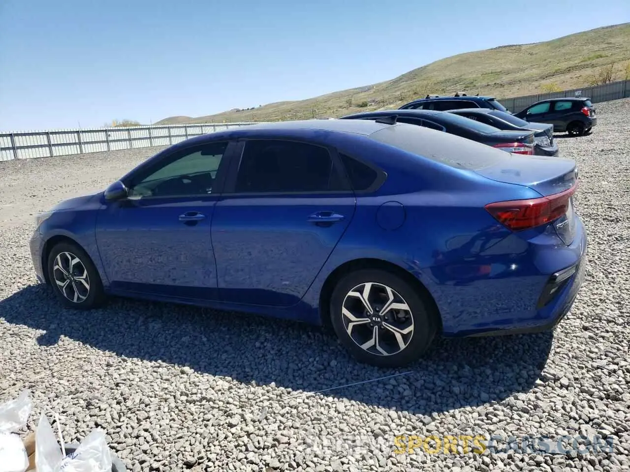 2 fotografías del automóvil dañado 3KPF24AD3KE043173 KIA FORTE 2019