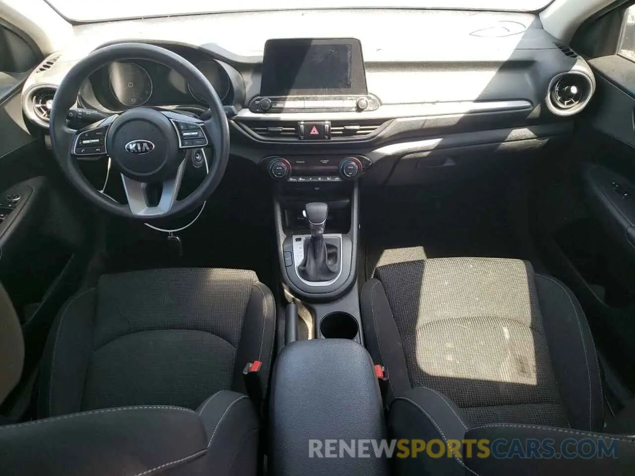 8 fotografías del automóvil dañado 3KPF24AD3KE043173 KIA FORTE 2019