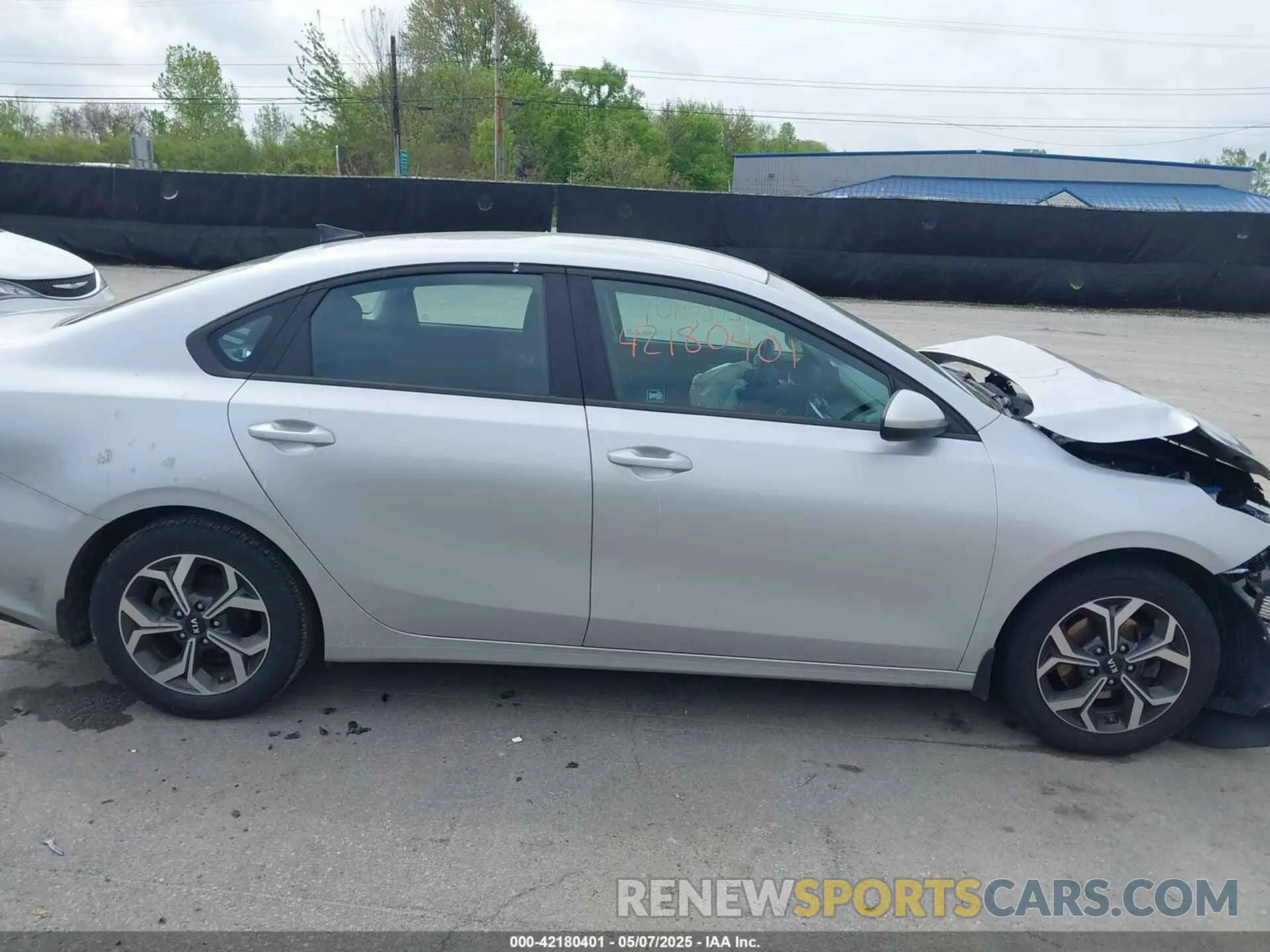 13 fotografías del automóvil dañado 3KPF24AD3KE061320 KIA FORTE 2019