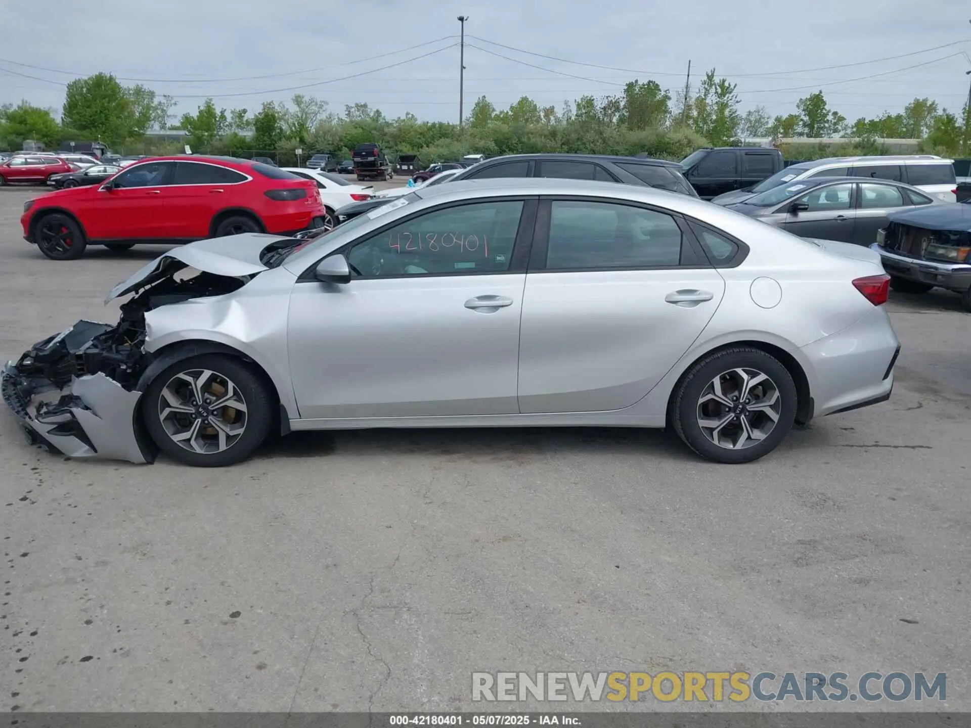 14 fotografías del automóvil dañado 3KPF24AD3KE061320 KIA FORTE 2019