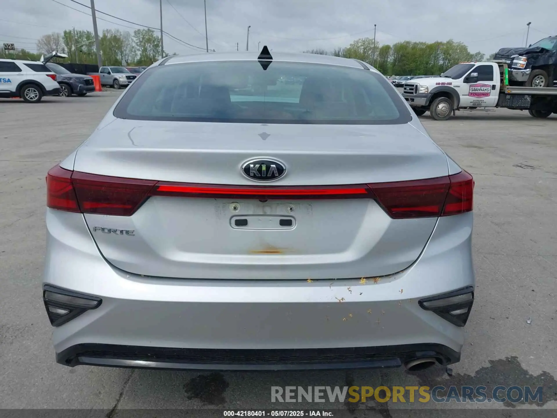16 fotografías del automóvil dañado 3KPF24AD3KE061320 KIA FORTE 2019