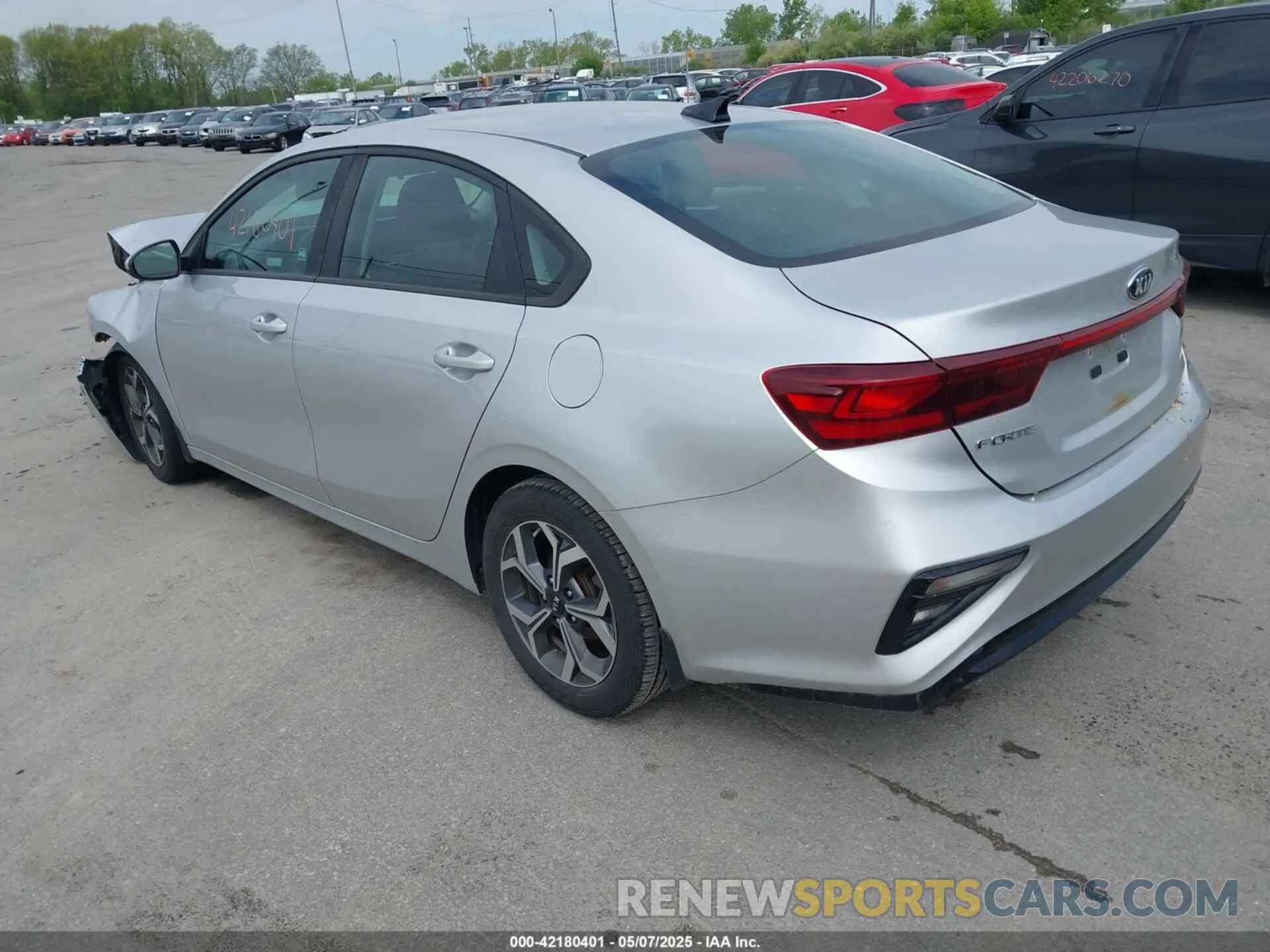 3 fotografías del automóvil dañado 3KPF24AD3KE061320 KIA FORTE 2019
