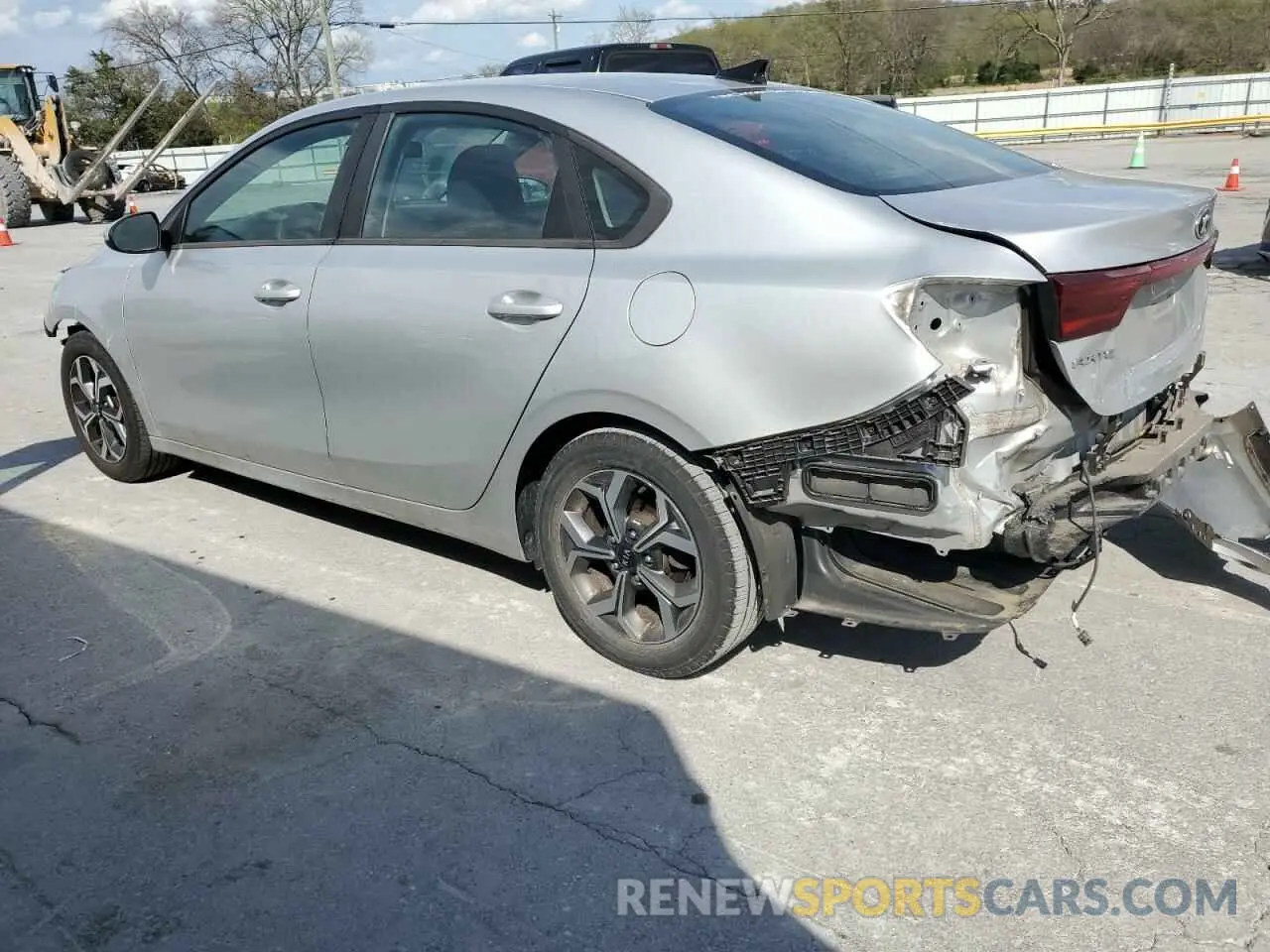 2 fotografías del automóvil dañado 3KPF24AD3KE080174 KIA FORTE 2019