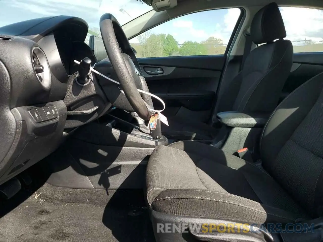 7 fotografías del automóvil dañado 3KPF24AD3KE080174 KIA FORTE 2019