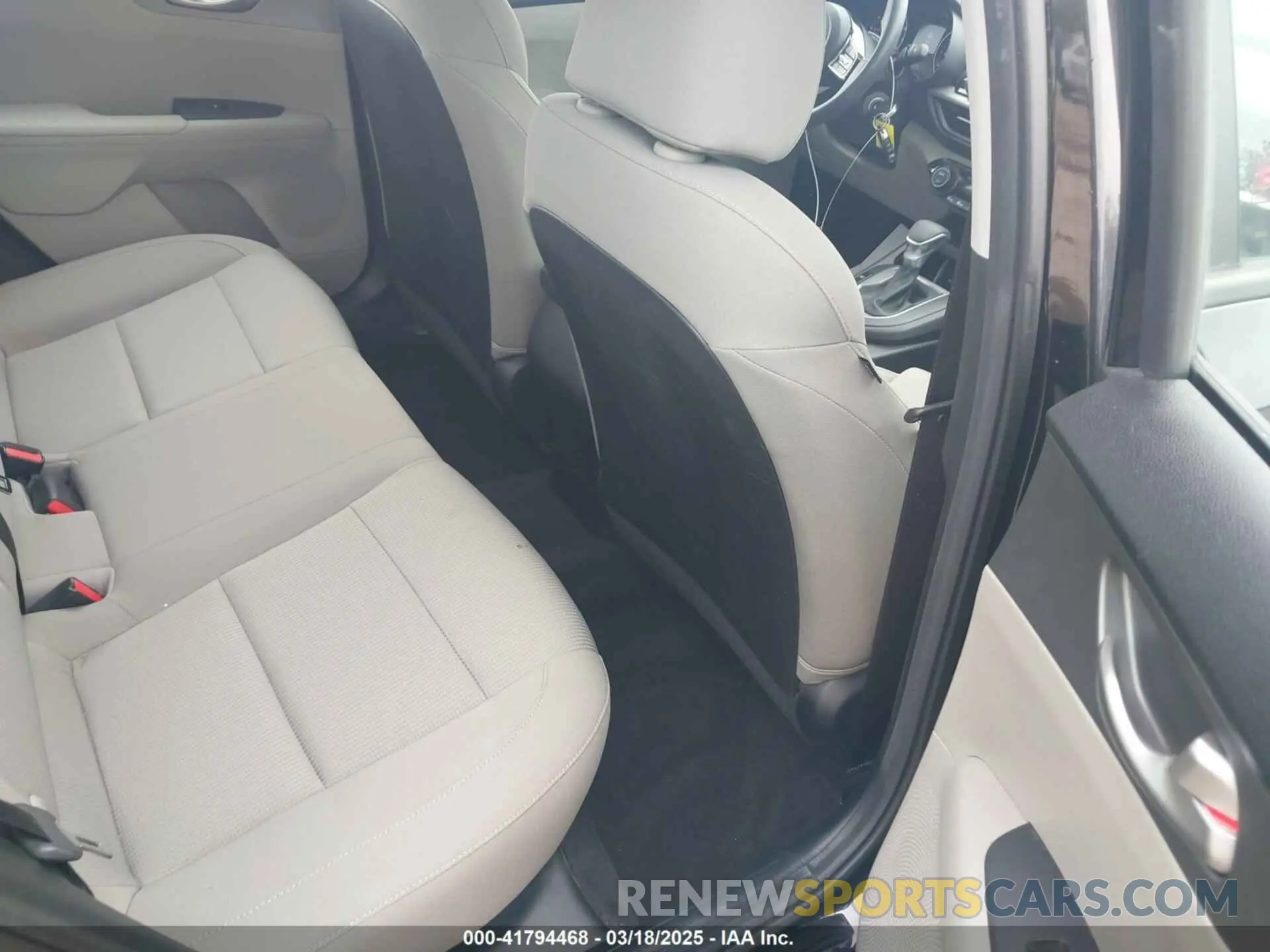 8 fotografías del automóvil dañado 3KPF24AD3KE108278 KIA FORTE 2019
