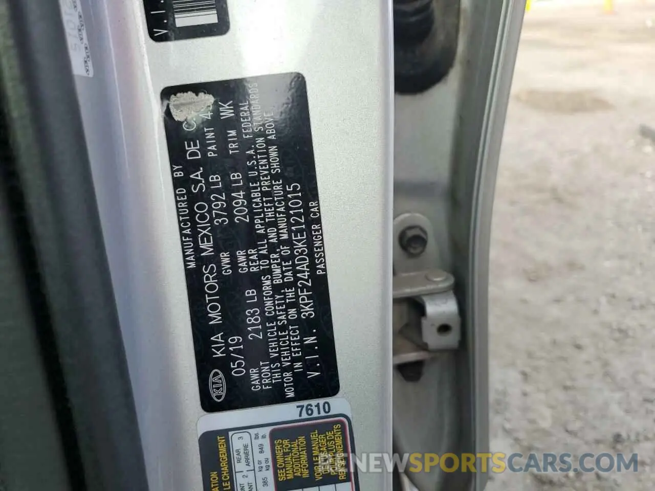 12 fotografías del automóvil dañado 3KPF24AD3KE121015 KIA FORTE 2019