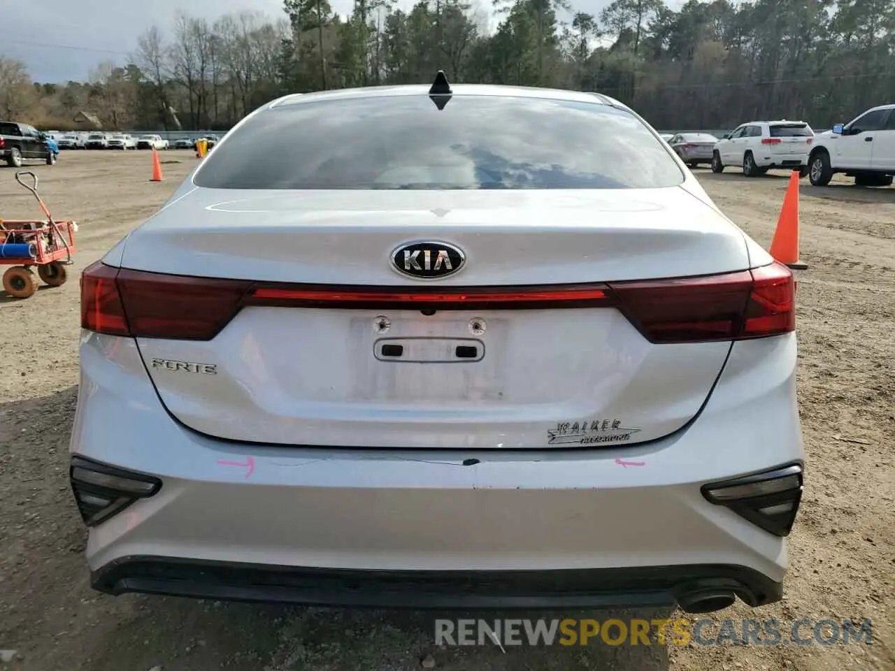 6 fotografías del automóvil dañado 3KPF24AD3KE121015 KIA FORTE 2019
