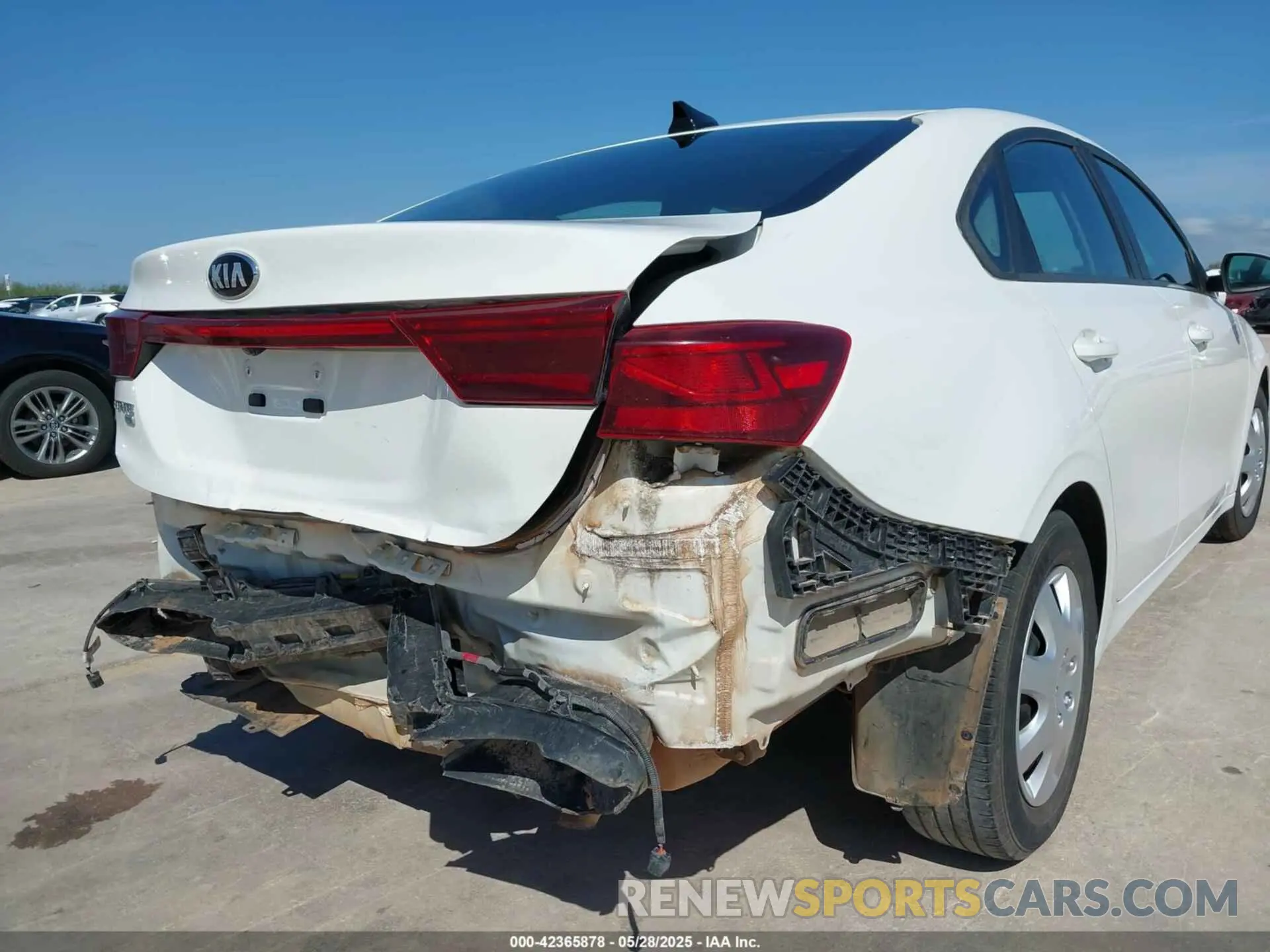 18 fotografías del automóvil dañado 3KPF24AD3KE123881 KIA FORTE 2019