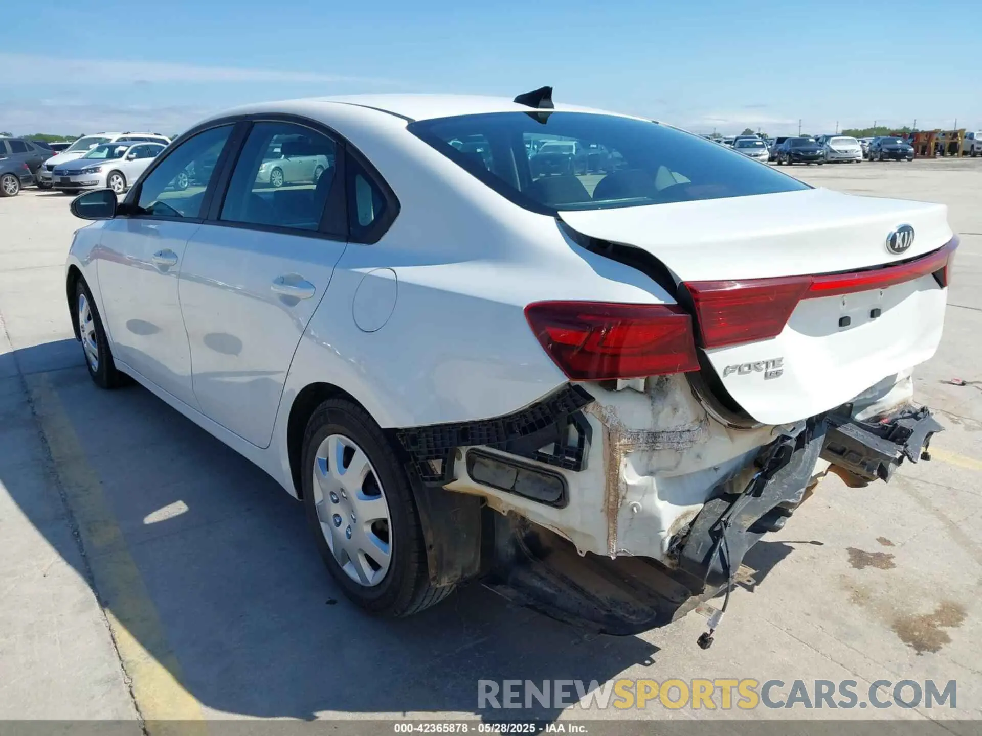 3 fotografías del automóvil dañado 3KPF24AD3KE123881 KIA FORTE 2019