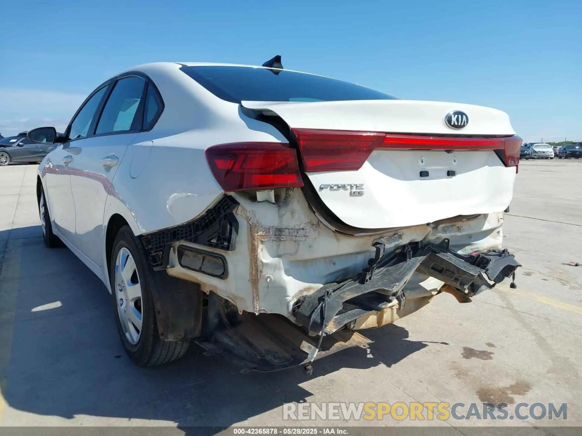 6 fotografías del automóvil dañado 3KPF24AD3KE123881 KIA FORTE 2019