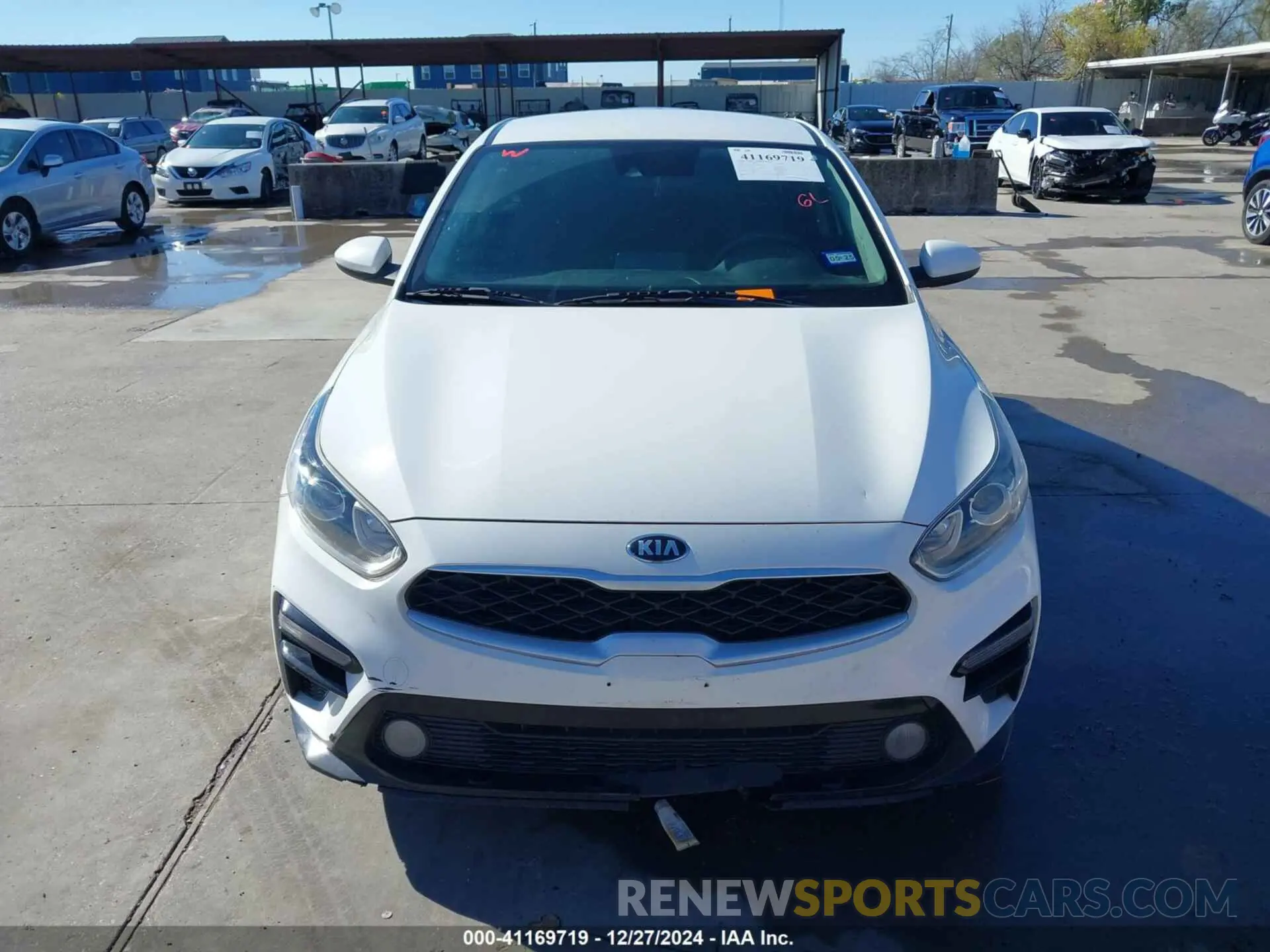 12 fotografías del automóvil dañado 3KPF24AD3KE136730 KIA FORTE 2019