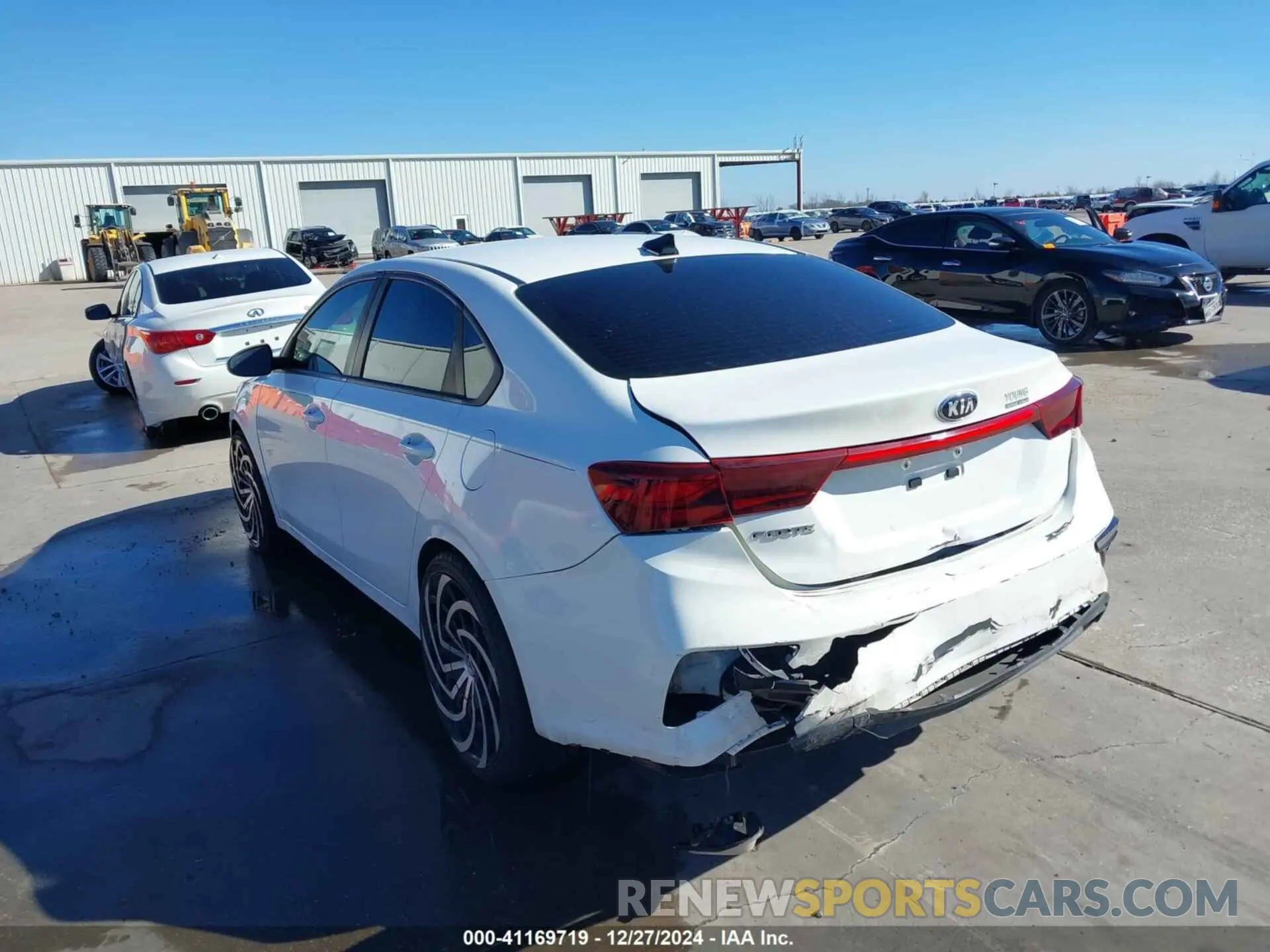 3 fotografías del automóvil dañado 3KPF24AD3KE136730 KIA FORTE 2019