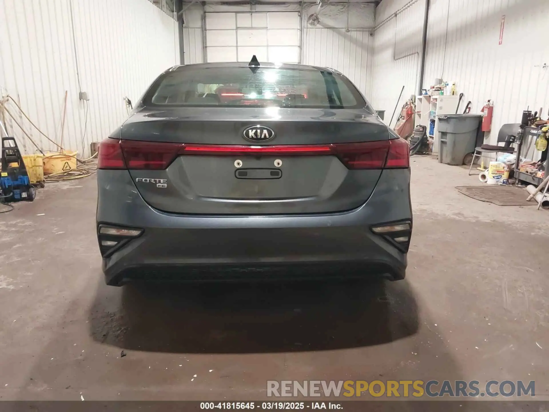 17 fotografías del automóvil dañado 3KPF24AD4KE009940 KIA FORTE 2019
