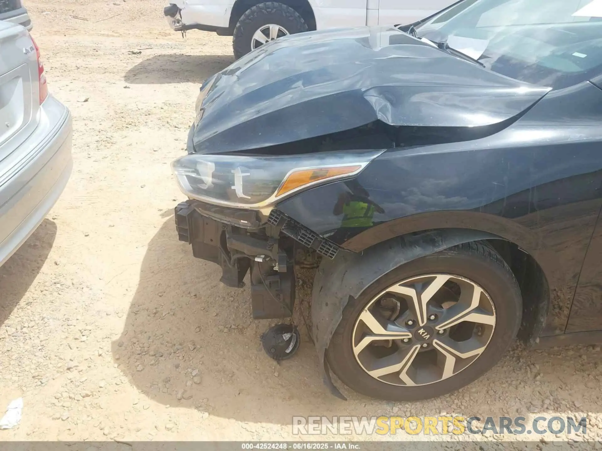 6 fotografías del automóvil dañado 3KPF24AD4KE024034 KIA FORTE 2019