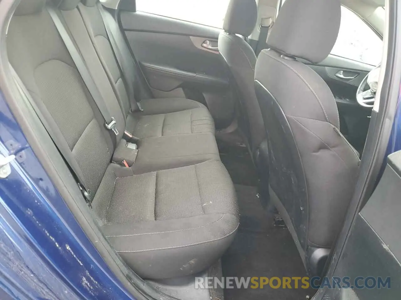 11 fotografías del automóvil dañado 3KPF24AD4KE028388 KIA FORTE 2019