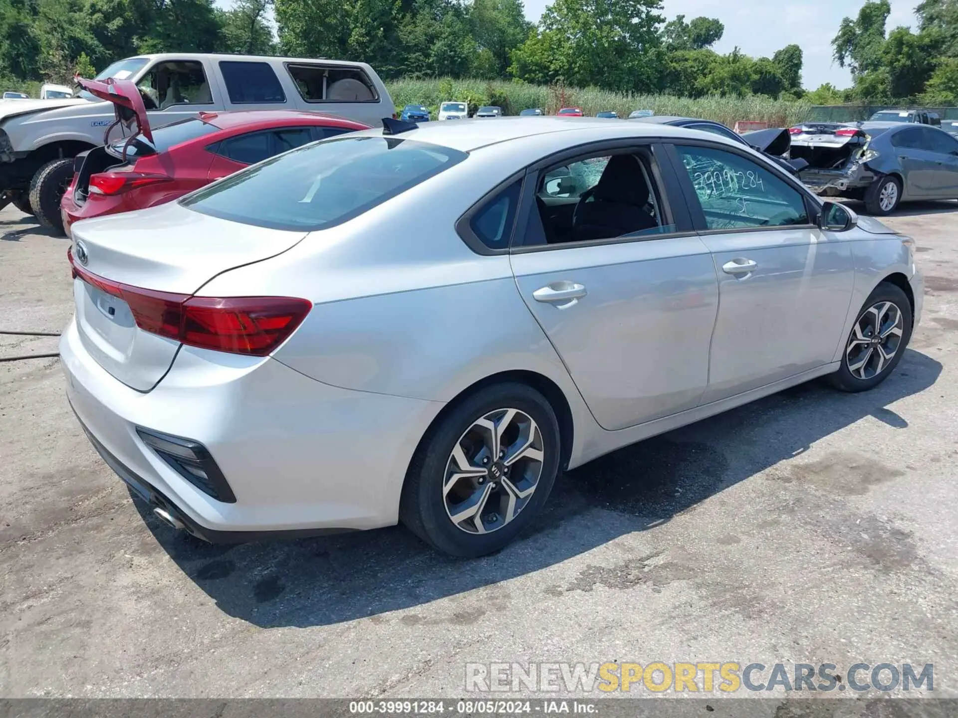 4 fotografías del automóvil dañado 3KPF24AD4KE058961 KIA FORTE 2019